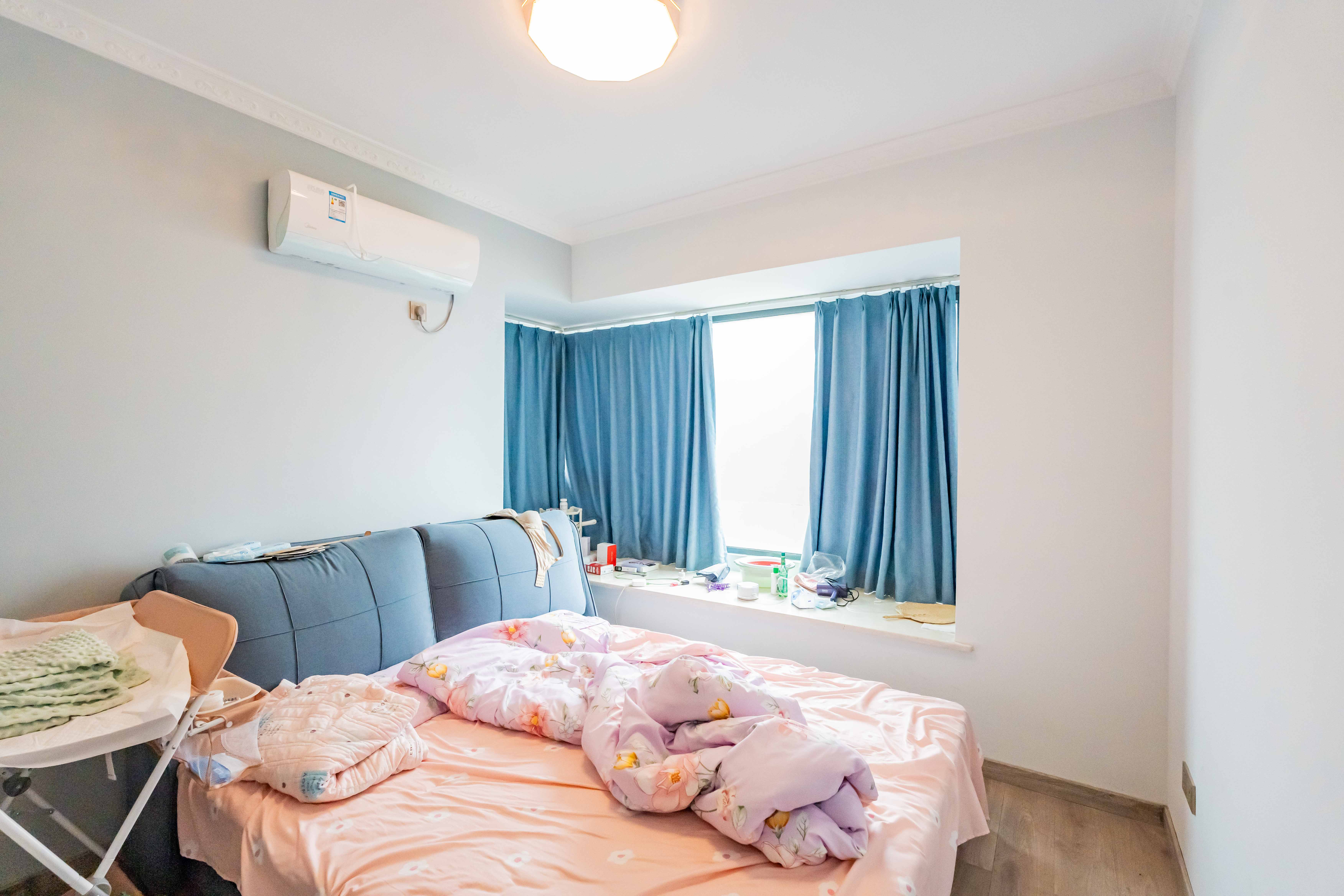 天健城  3室2厅1卫    152.0万 天健城  3室2厅1卫    152.0万卧室