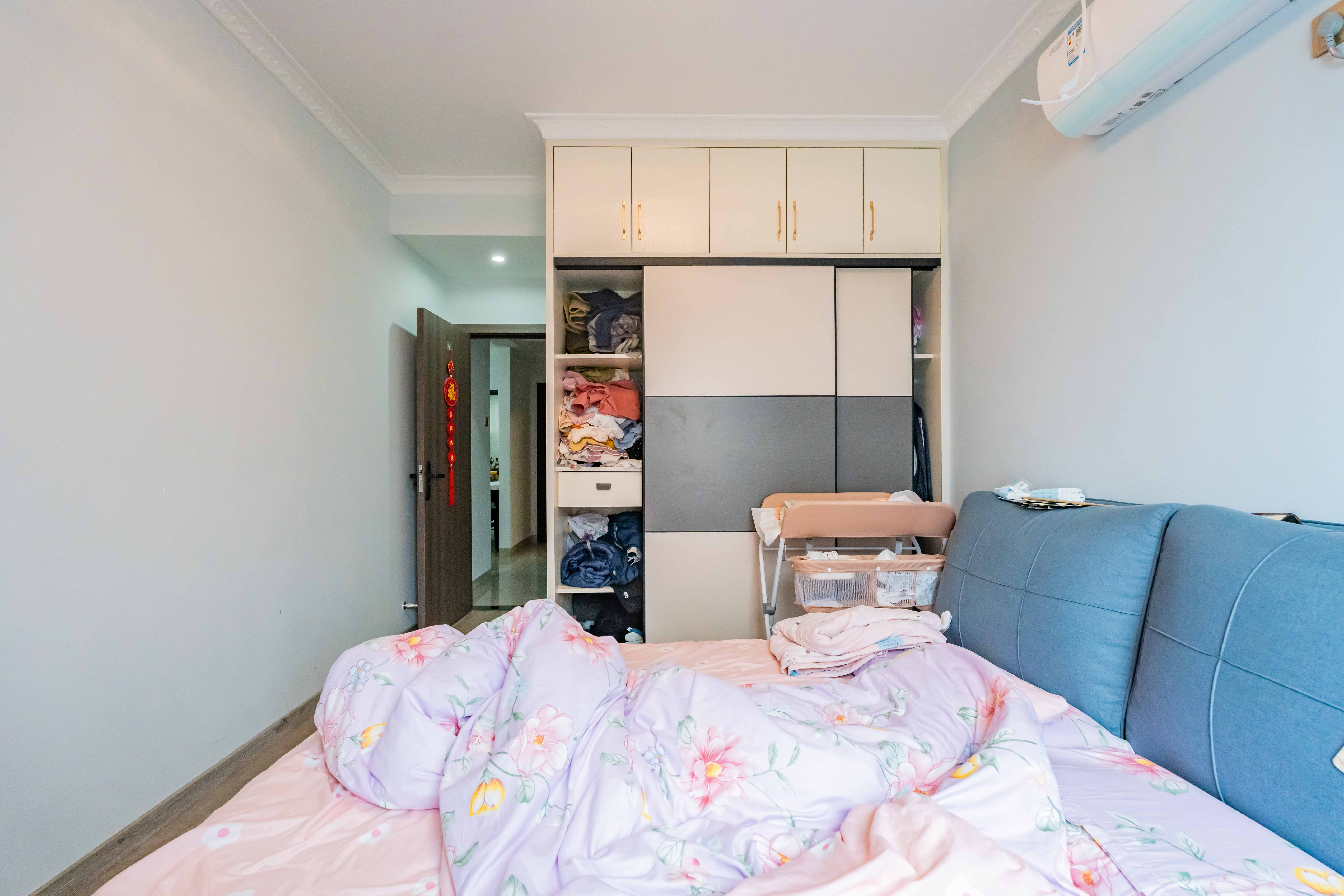 天健城  3室2厅1卫    152.0万 天健城  3室2厅1卫    152.0万卧室