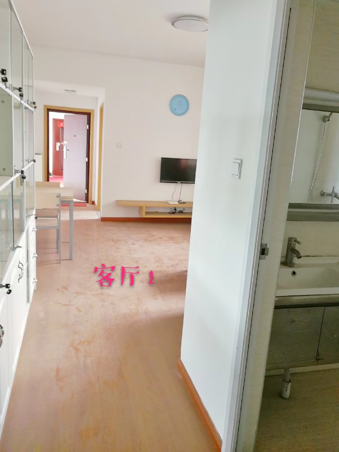 崇和中苑 1室1厅1卫 1500.00元/月 崇和中苑 1室1厅1卫 1500.00元/月室内图