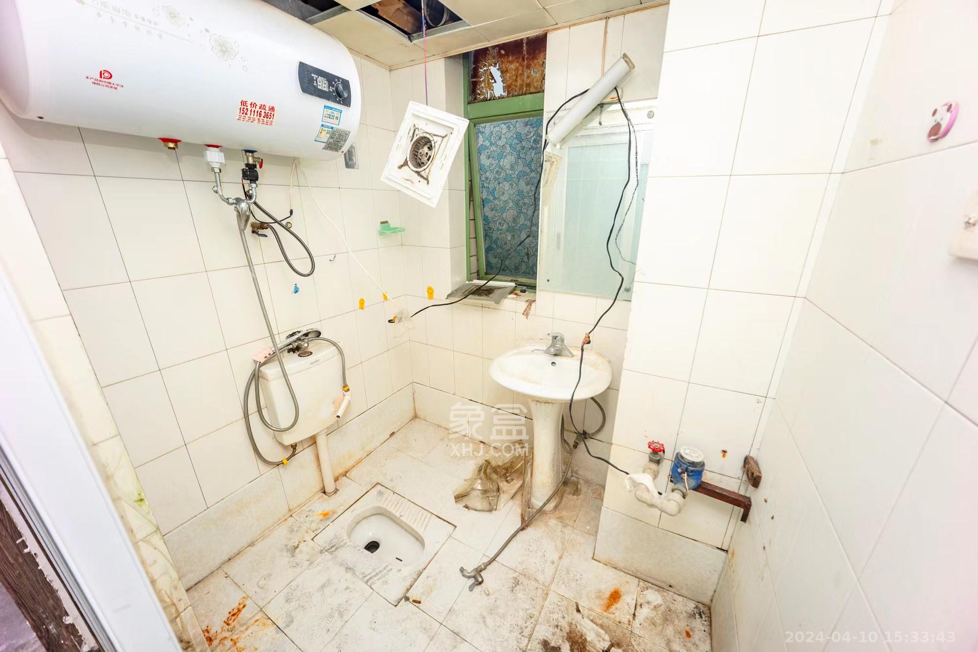 佳逸豪园  3室1厅1卫   3000.00元/月室内图