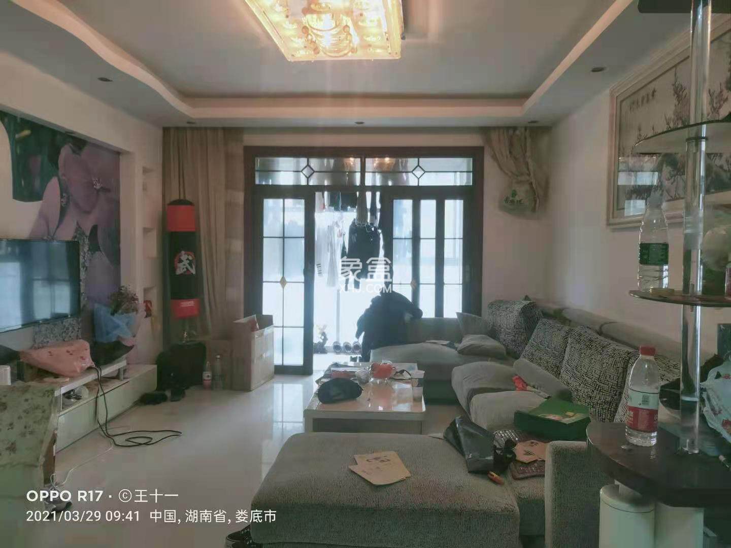 新外滩  3室2厅2卫   2000.00元/月室内图