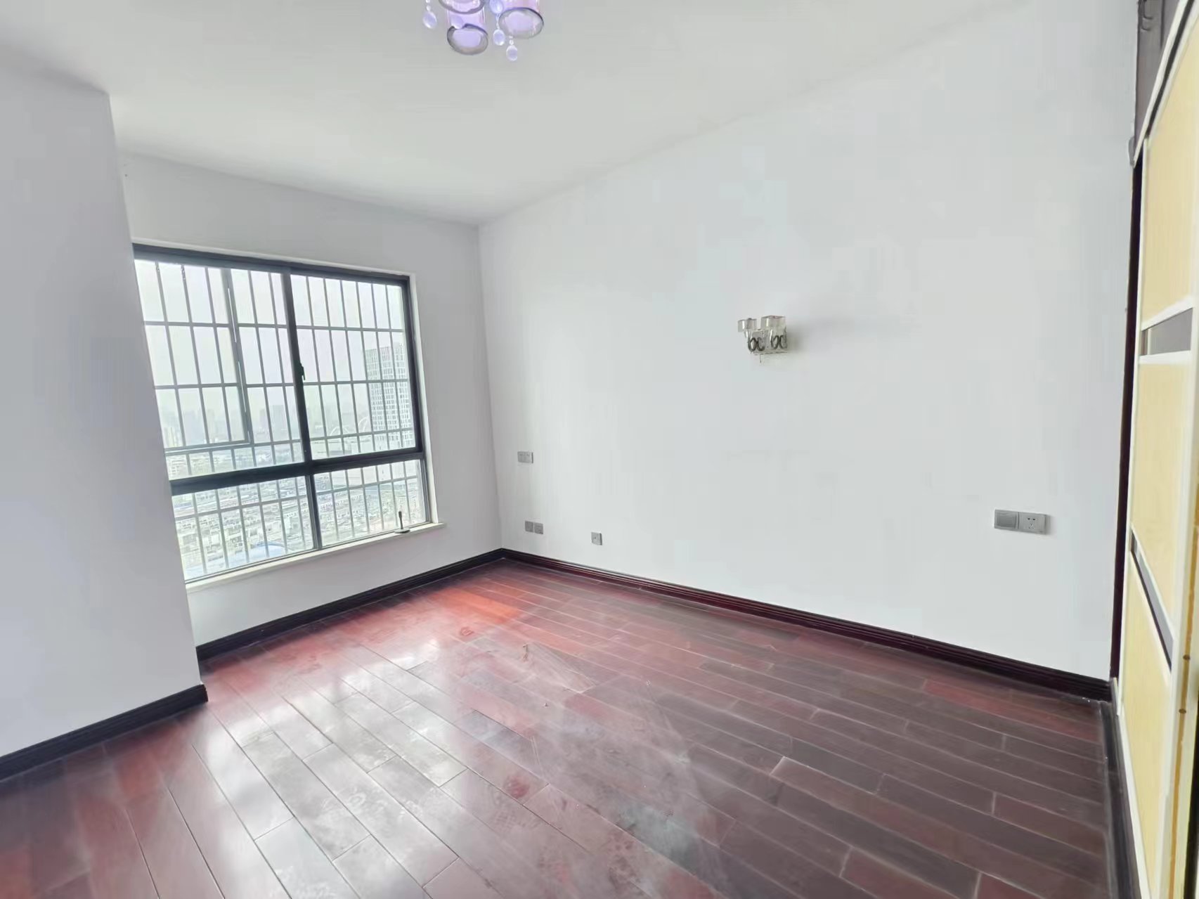 圣华名城建设北路110号 3室2厅2卫 52.0万 圣华名城建设北路110号 3室2厅2卫 52.0万室内图