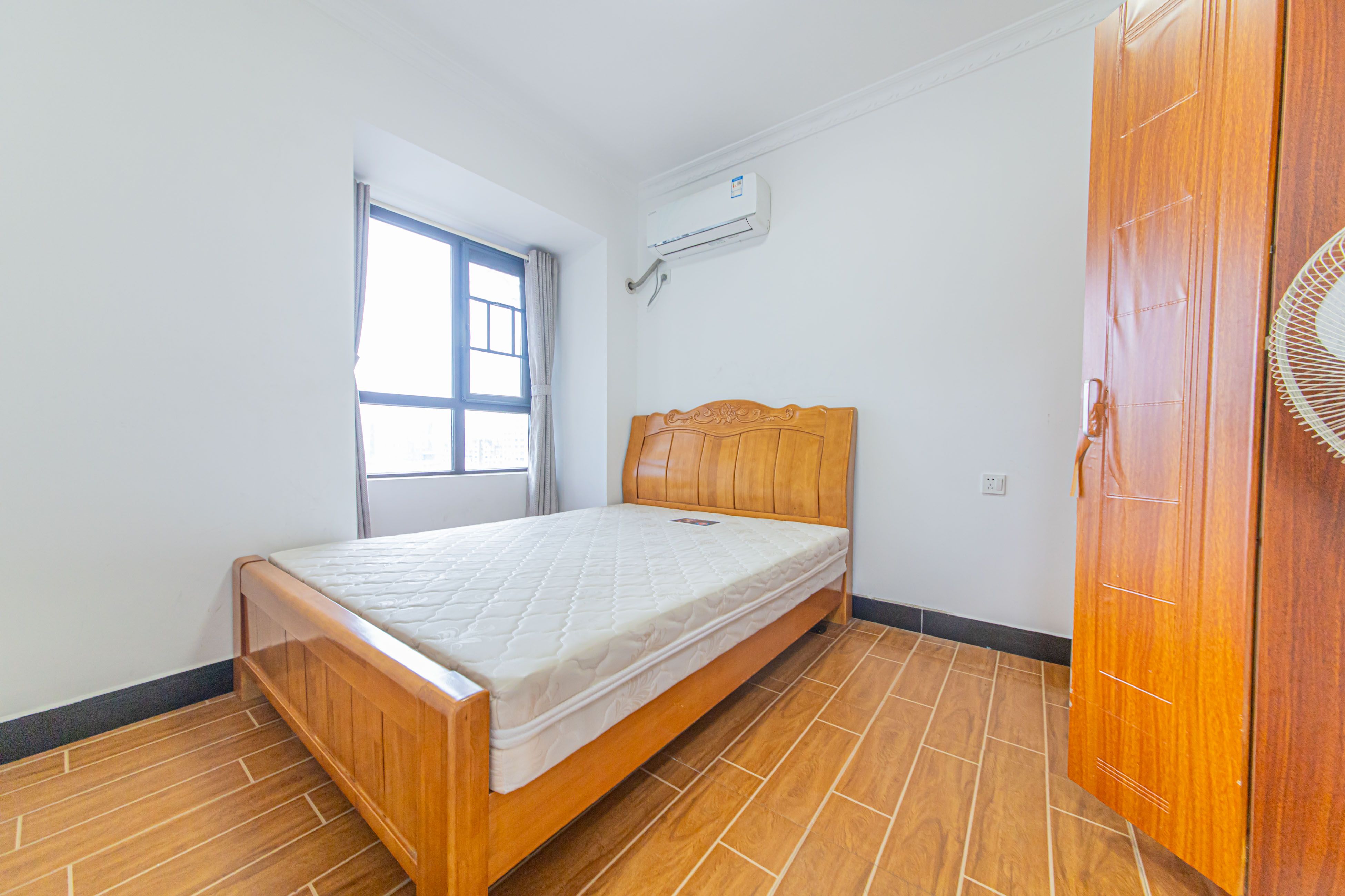 北辰中央公园C区  3室2厅1卫    85.8万卧室