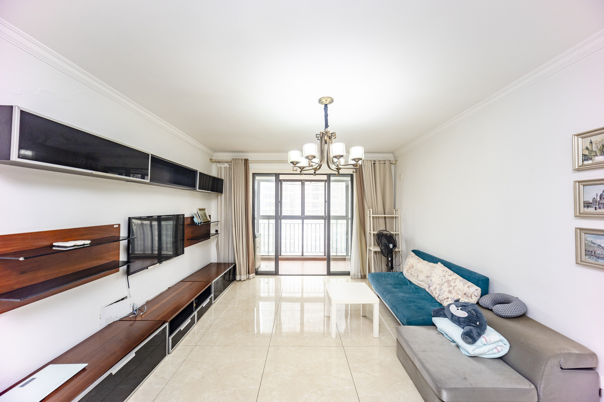 钱隆樽品(一、二、三期)  3室2厅2卫    98.6万 钱隆樽品(一、二、三期)  3室2厅2卫    98.6万客厅