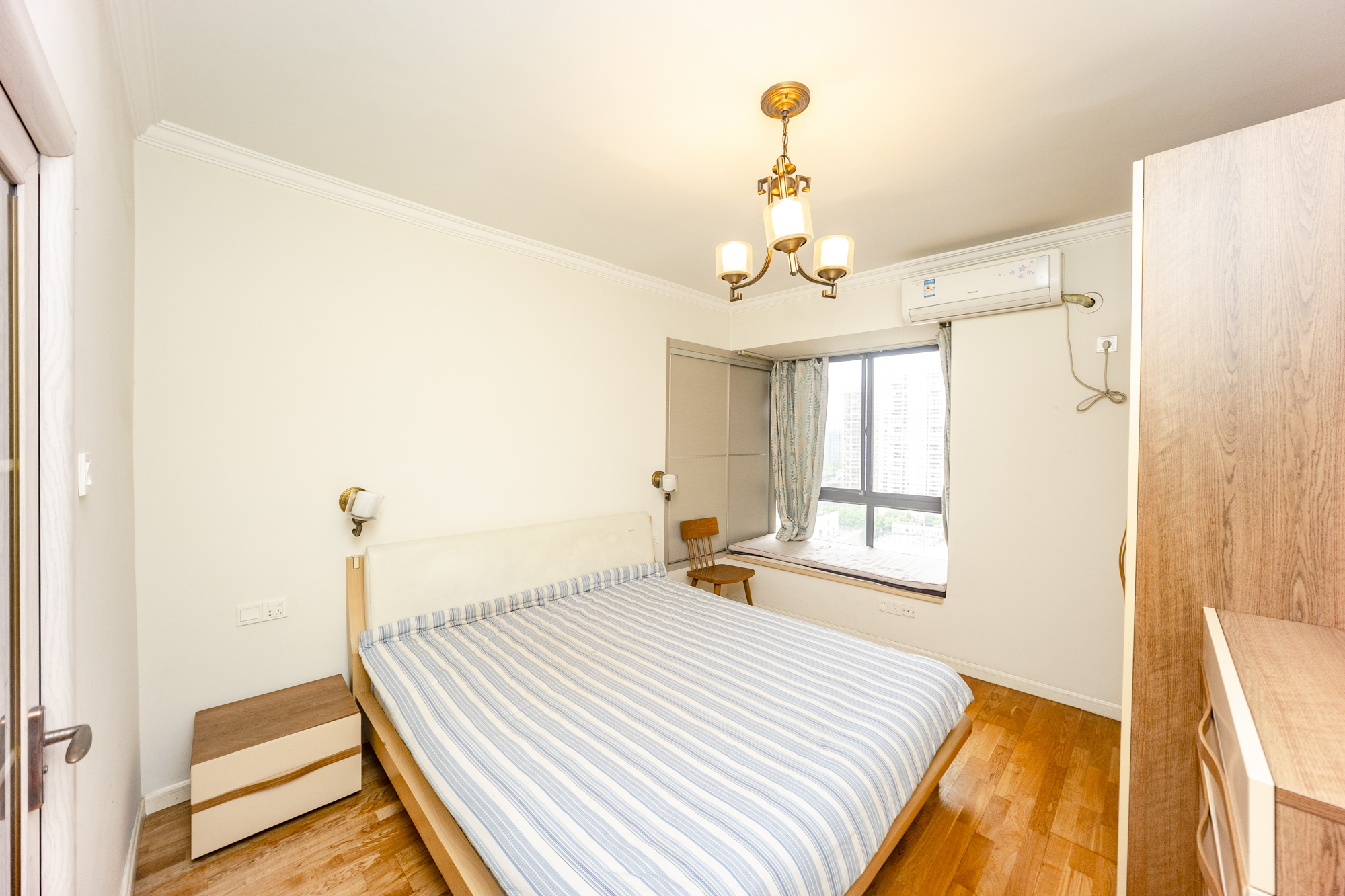 钱隆樽品(一、二、三期)  3室2厅2卫    98.6万 钱隆樽品(一、二、三期)  3室2厅2卫    98.6万卧室