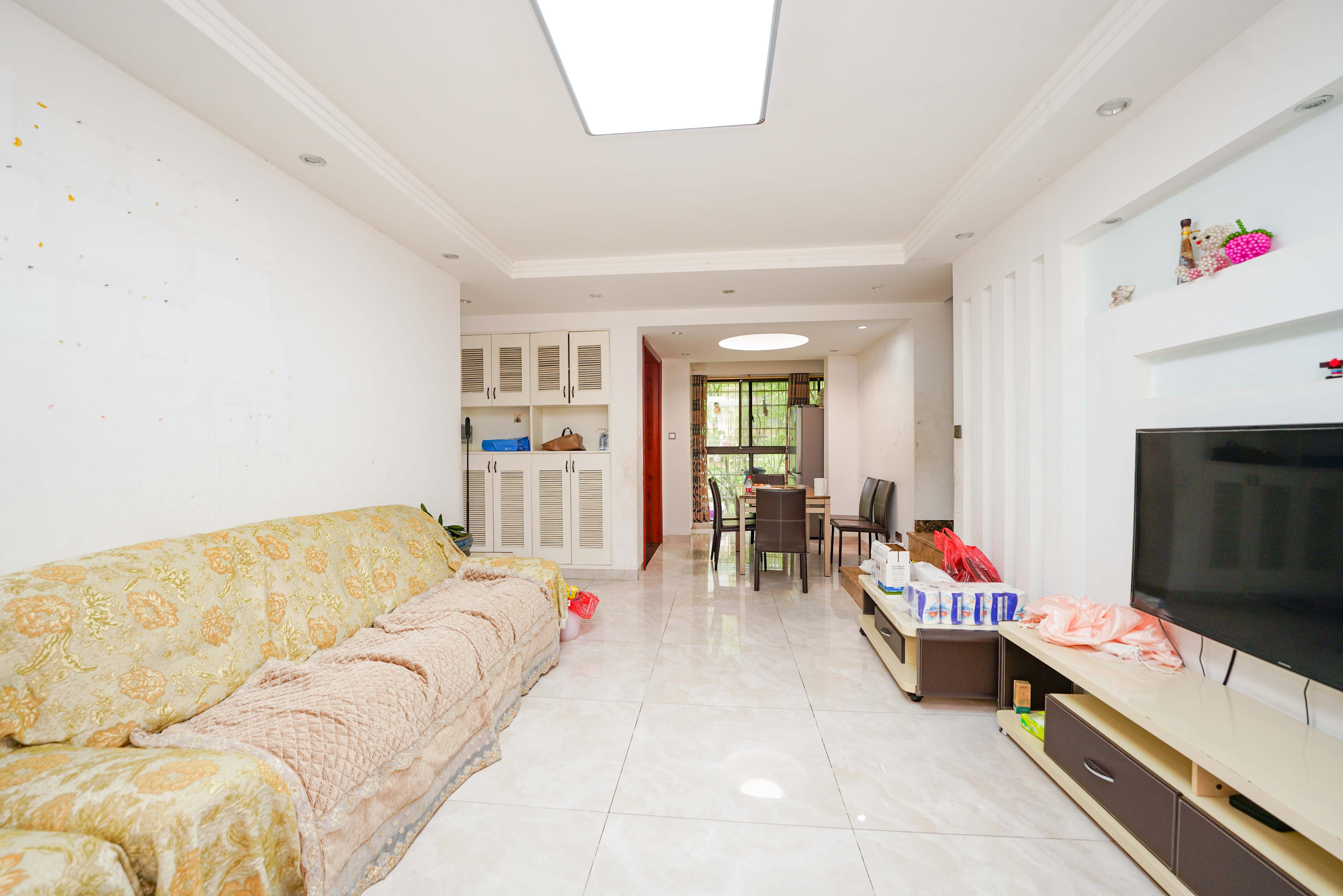 嘉华城（一期）  3室2厅1卫    125.0万客厅