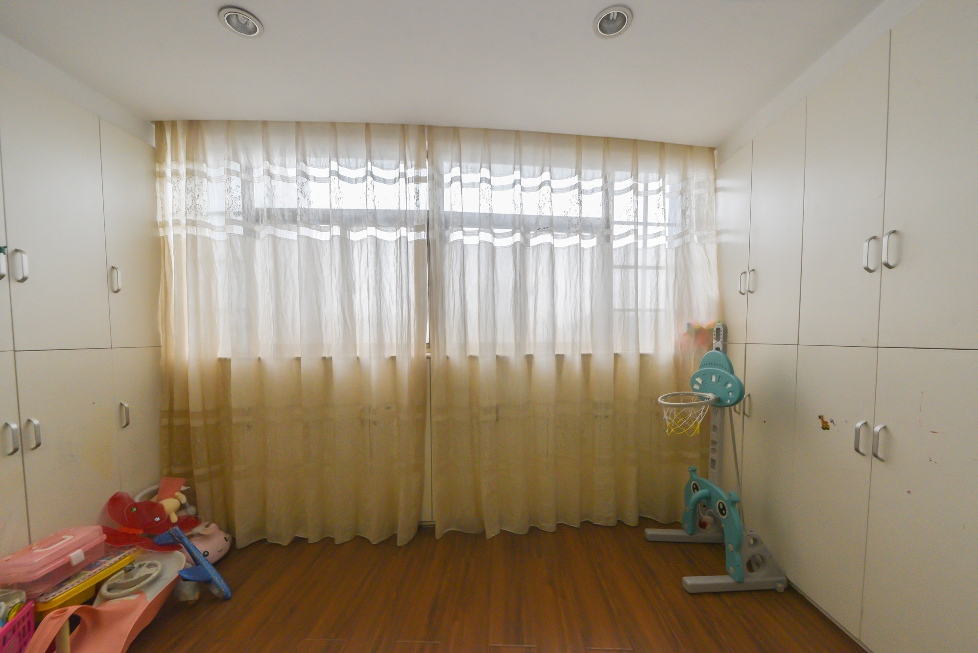 城南郡 4室2厅2卫 102.0万 城南郡 4室2厅2卫 102.0万阳台