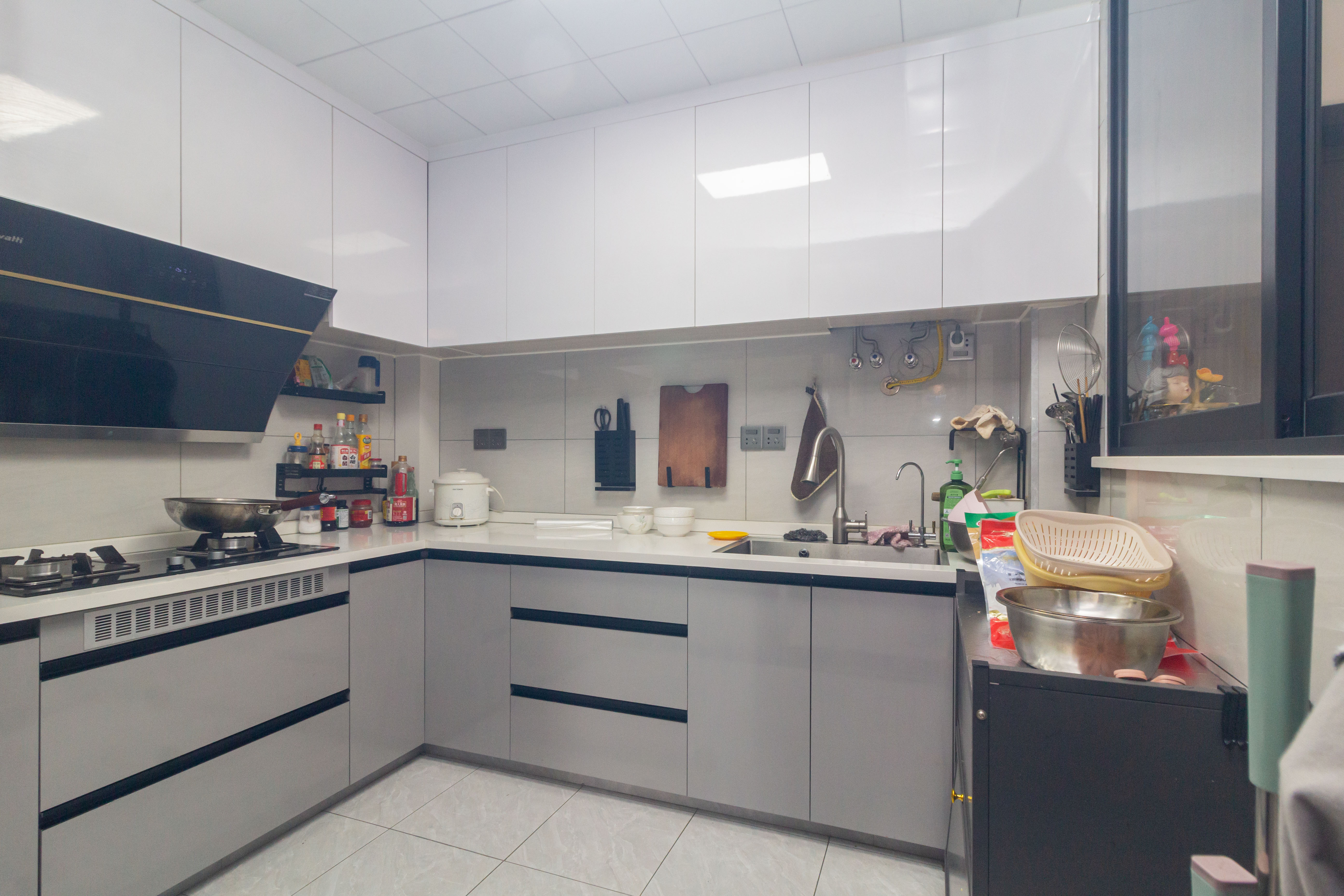 沃家苑 3室2厅2卫 114.8万 沃家苑 3室2厅2卫 114.8万厨房