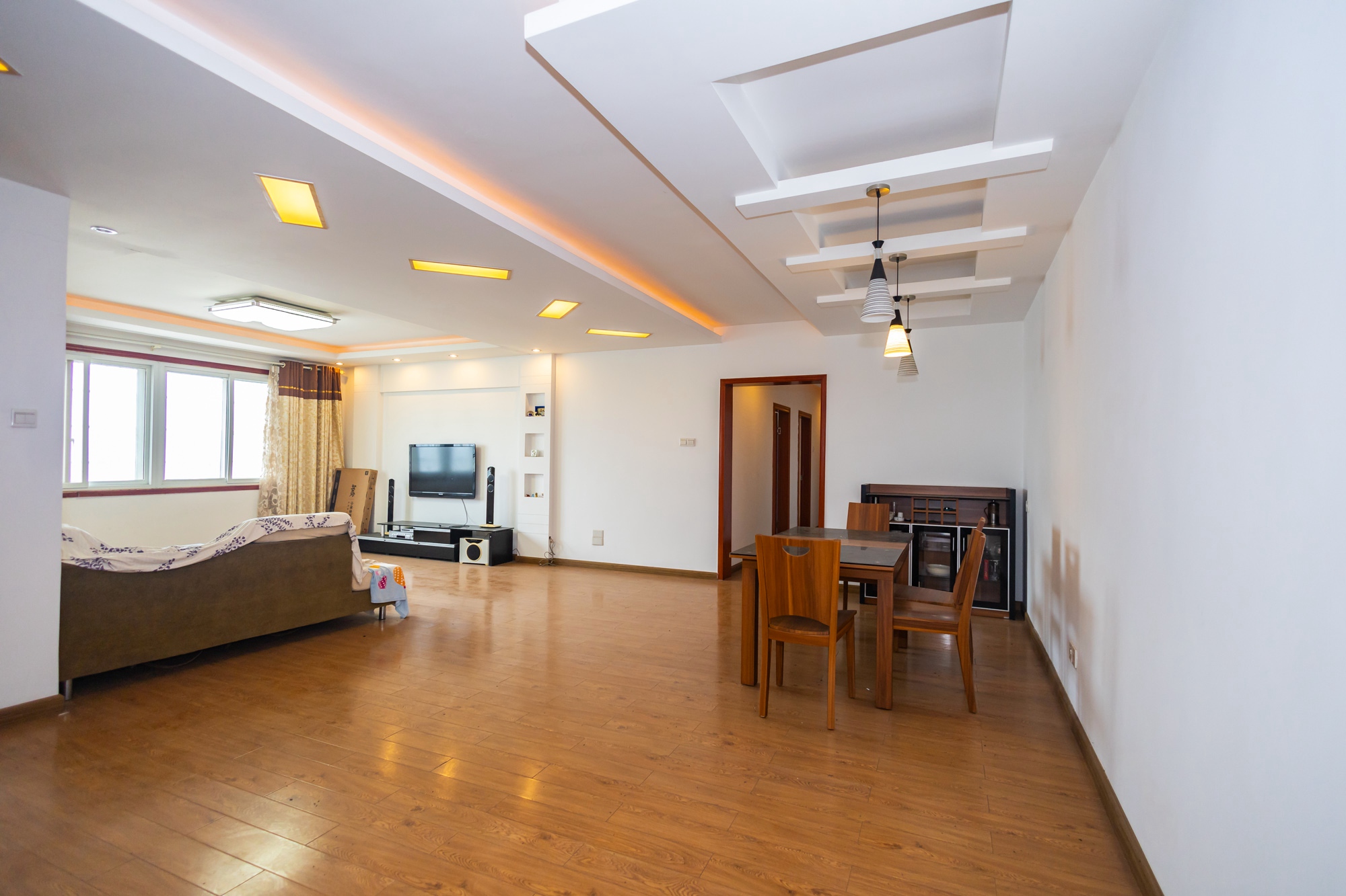 开源鑫阁 4室2厅2卫 85.8万 开源鑫阁 4室2厅2卫 85.8万其他