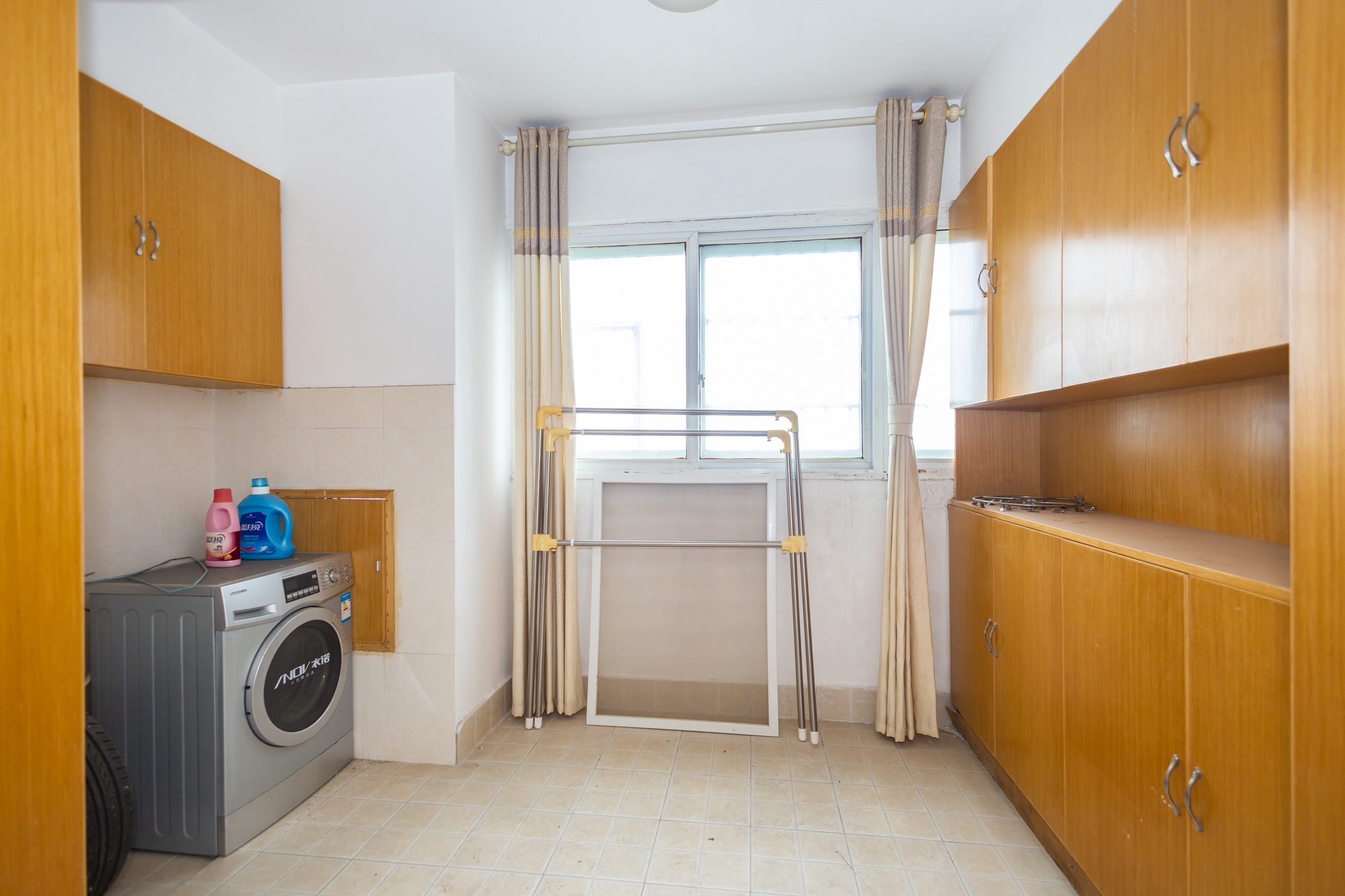 开源鑫阁 4室2厅2卫 85.8万 开源鑫阁 4室2厅2卫 85.8万阳台