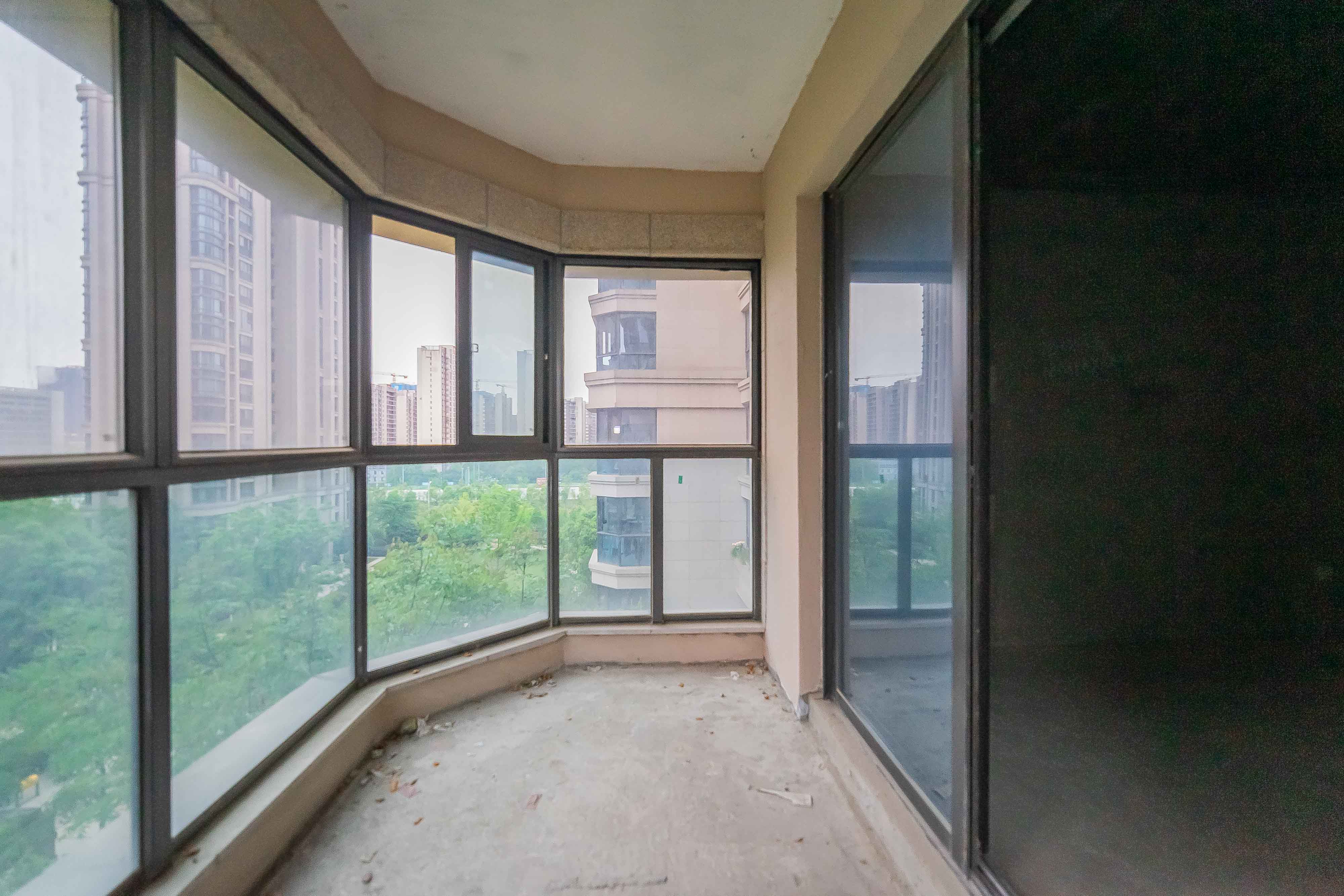 明昇壹城(明昇时代广场)一期  3室2厅1卫    115.0万 明昇壹城(明昇时代广场)一期  3室2厅1卫    115.0万其他