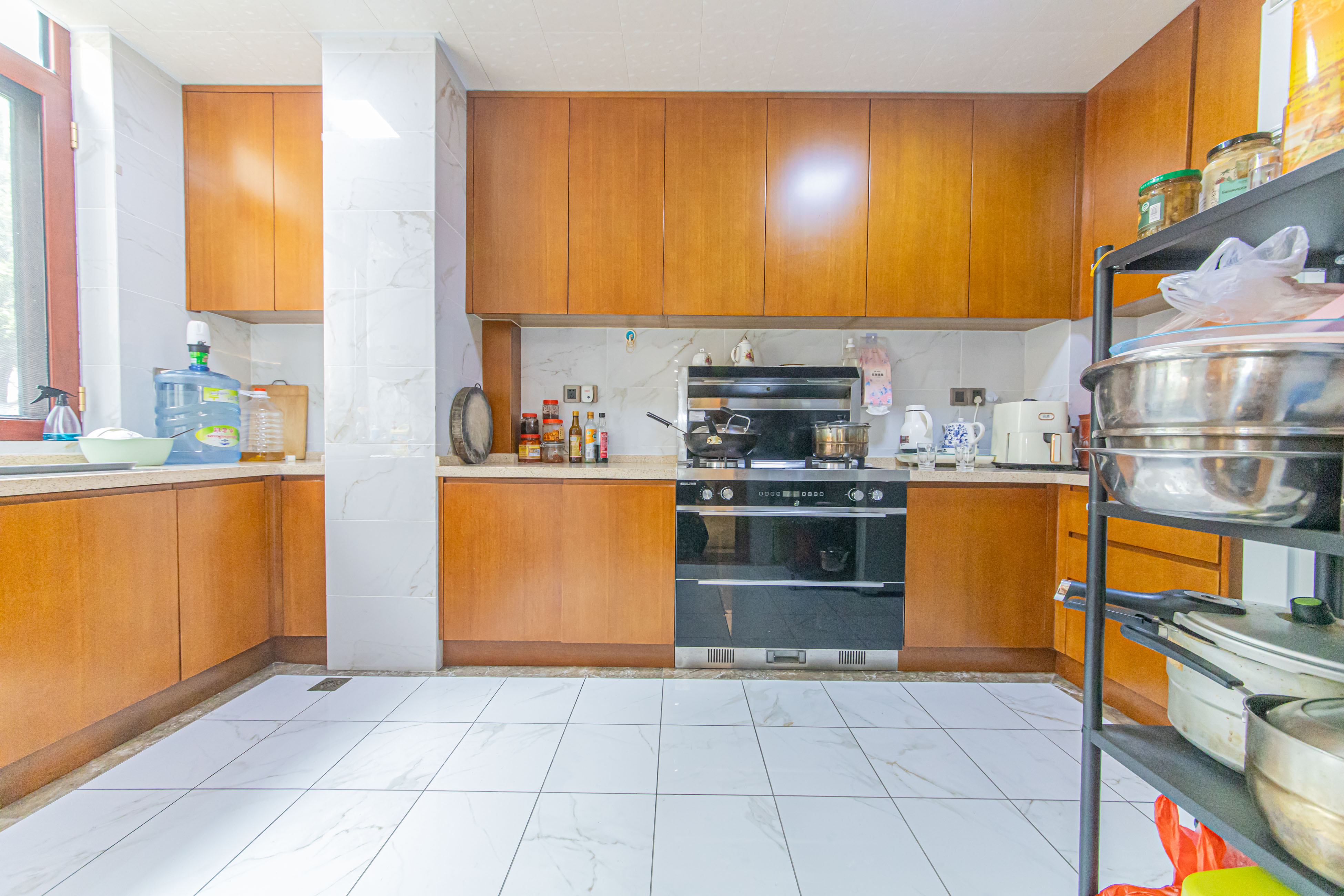 中建芙蓉和苑  4室2厅2卫    298.0万 中建芙蓉和苑  4室2厅2卫    298.0万厨房