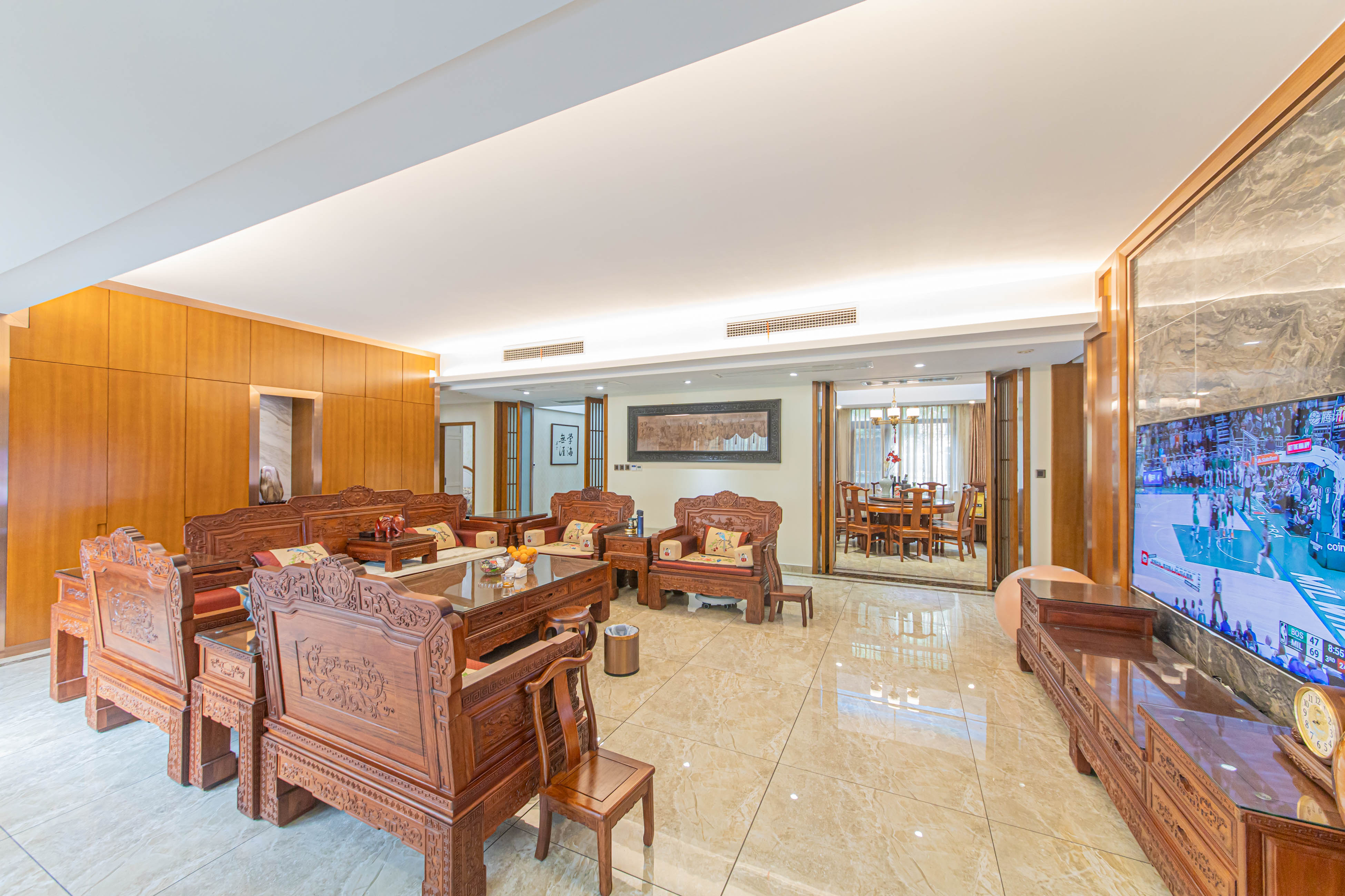 中建芙蓉和苑  4室2厅2卫    298.0万 中建芙蓉和苑  4室2厅2卫    298.0万客厅