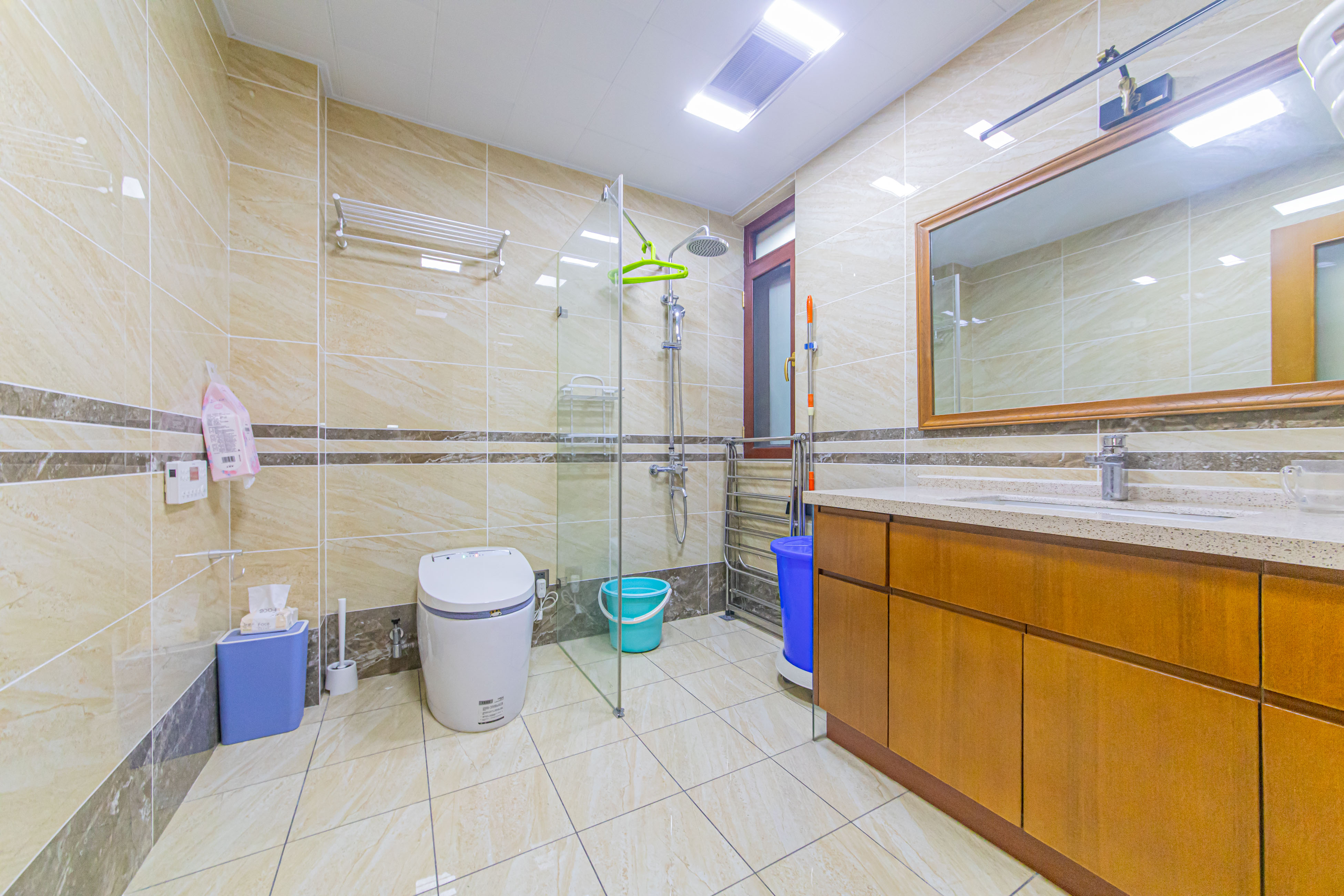 中建芙蓉和苑  4室2厅2卫    298.0万 中建芙蓉和苑  4室2厅2卫    298.0万卫生间