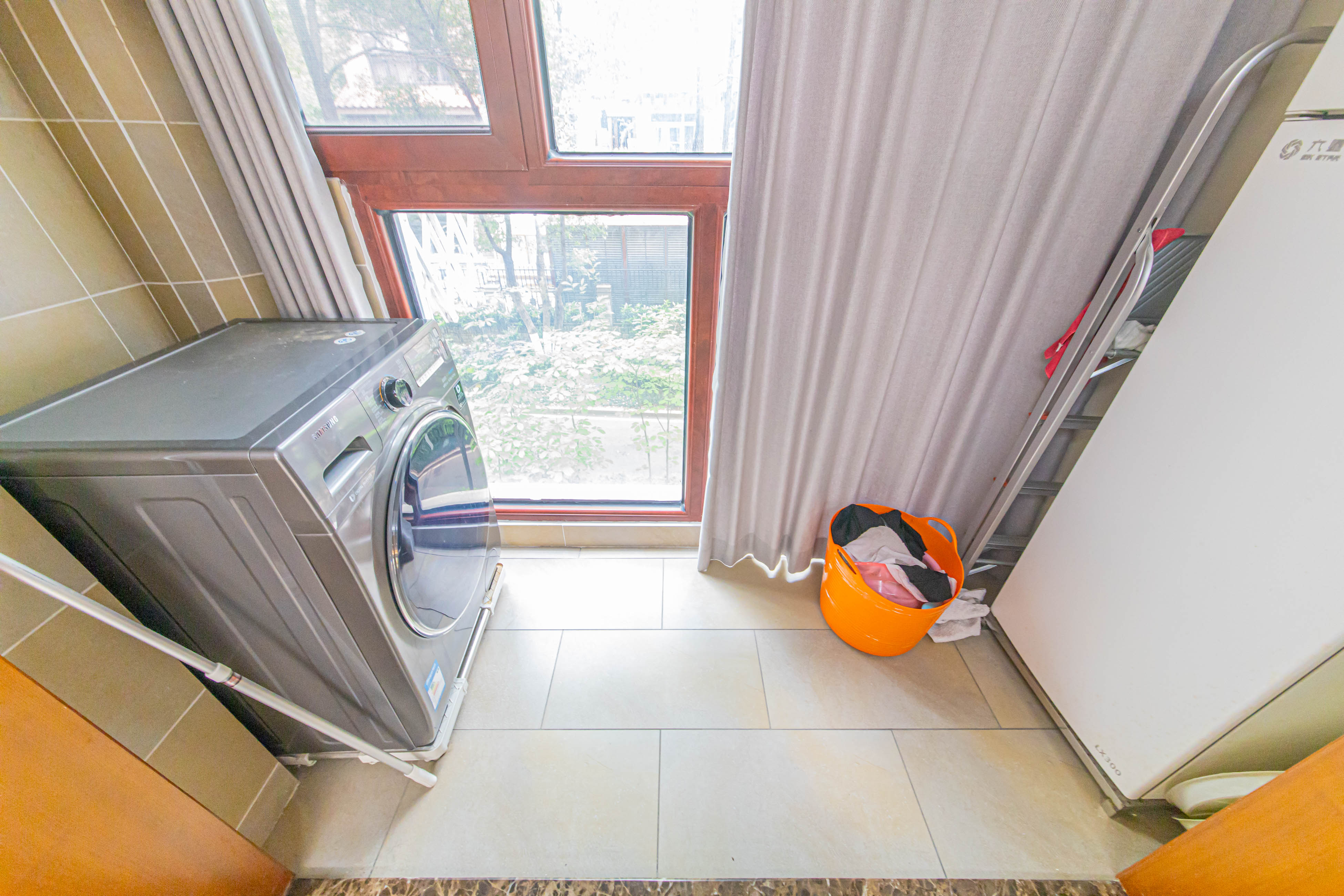 中建芙蓉和苑  4室2厅2卫    298.0万 中建芙蓉和苑  4室2厅2卫    298.0万卧室