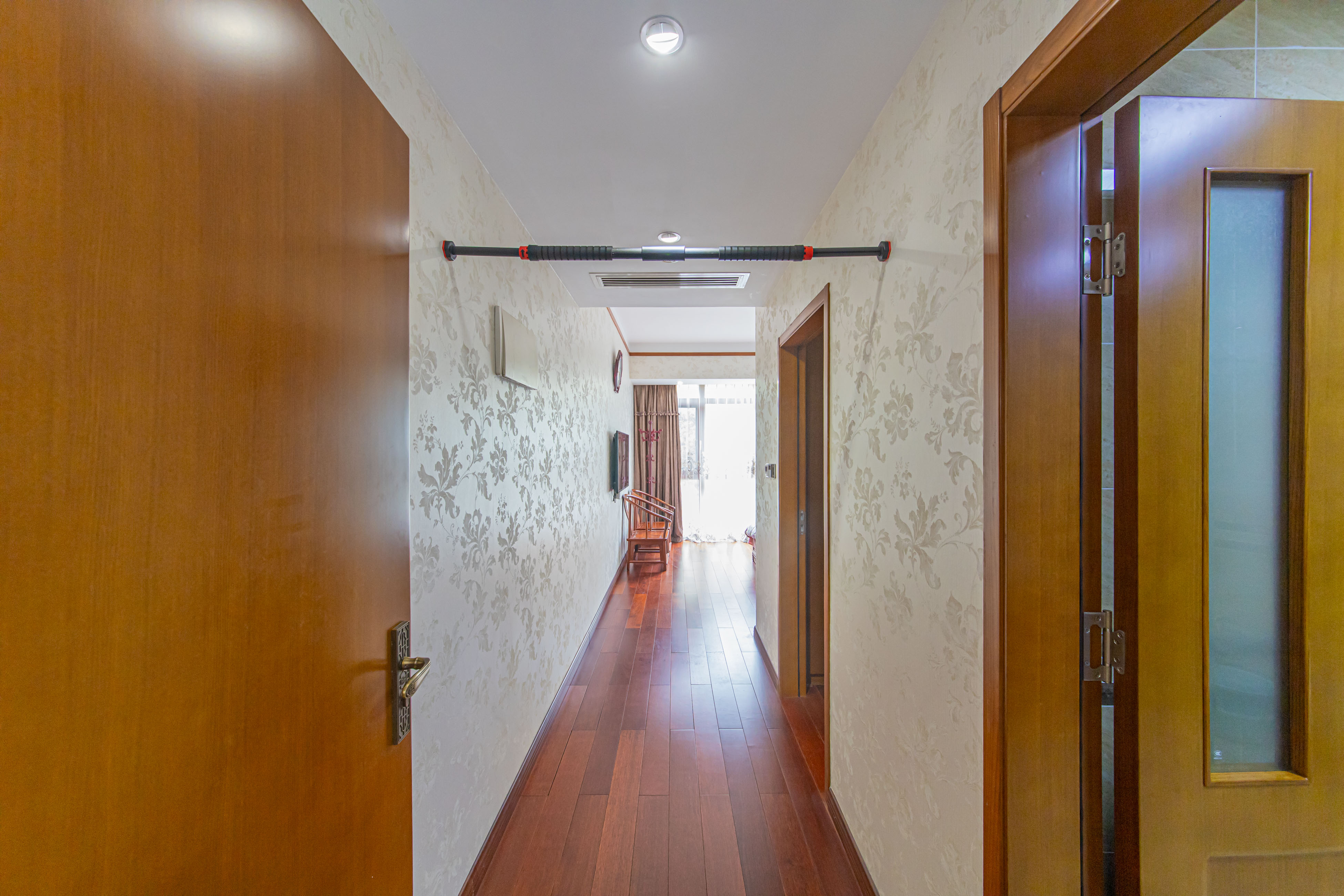 中建芙蓉和苑  4室2厅2卫    298.0万 中建芙蓉和苑  4室2厅2卫    298.0万卧室