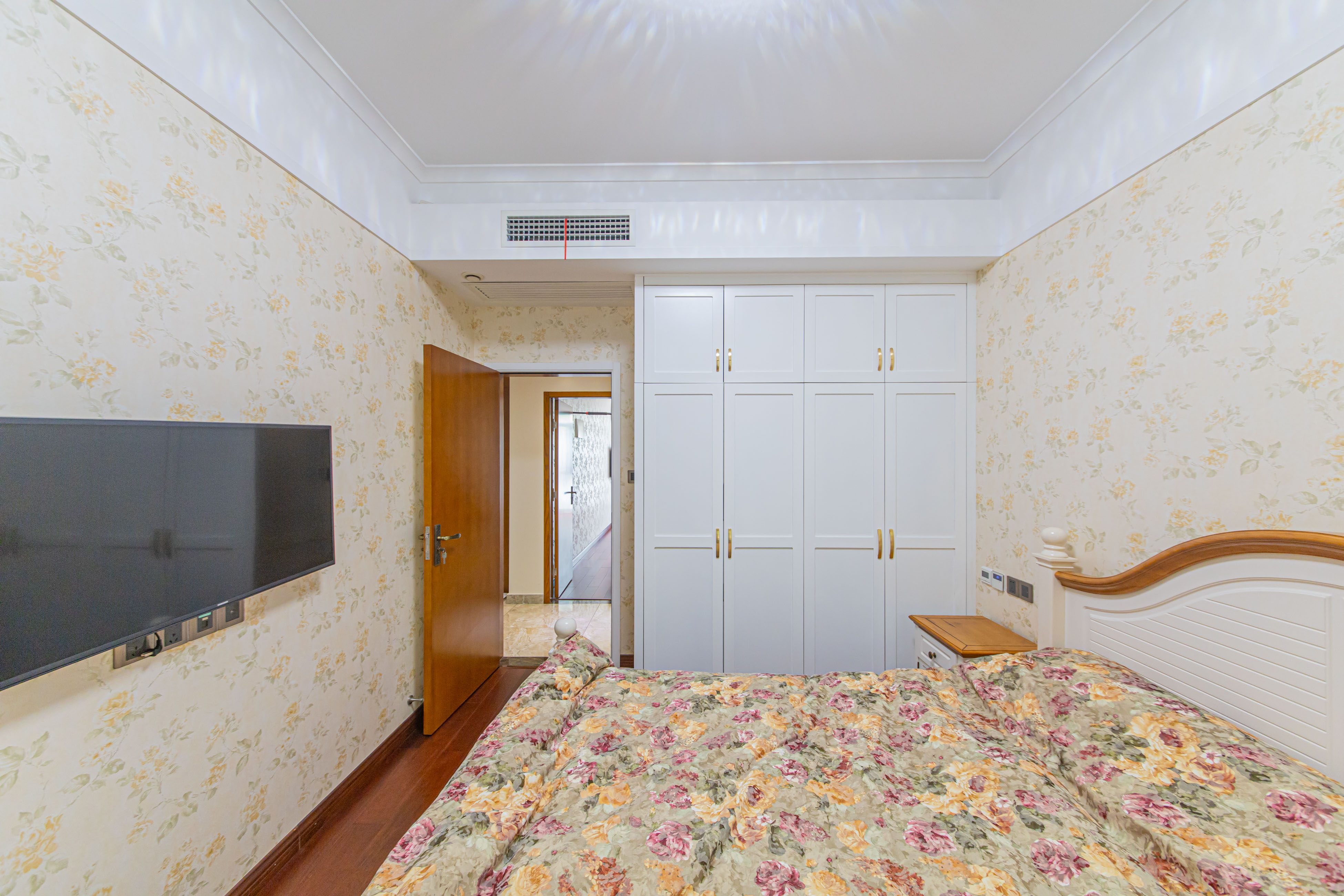 中建芙蓉和苑  4室2厅2卫    298.0万 中建芙蓉和苑  4室2厅2卫    298.0万卧室