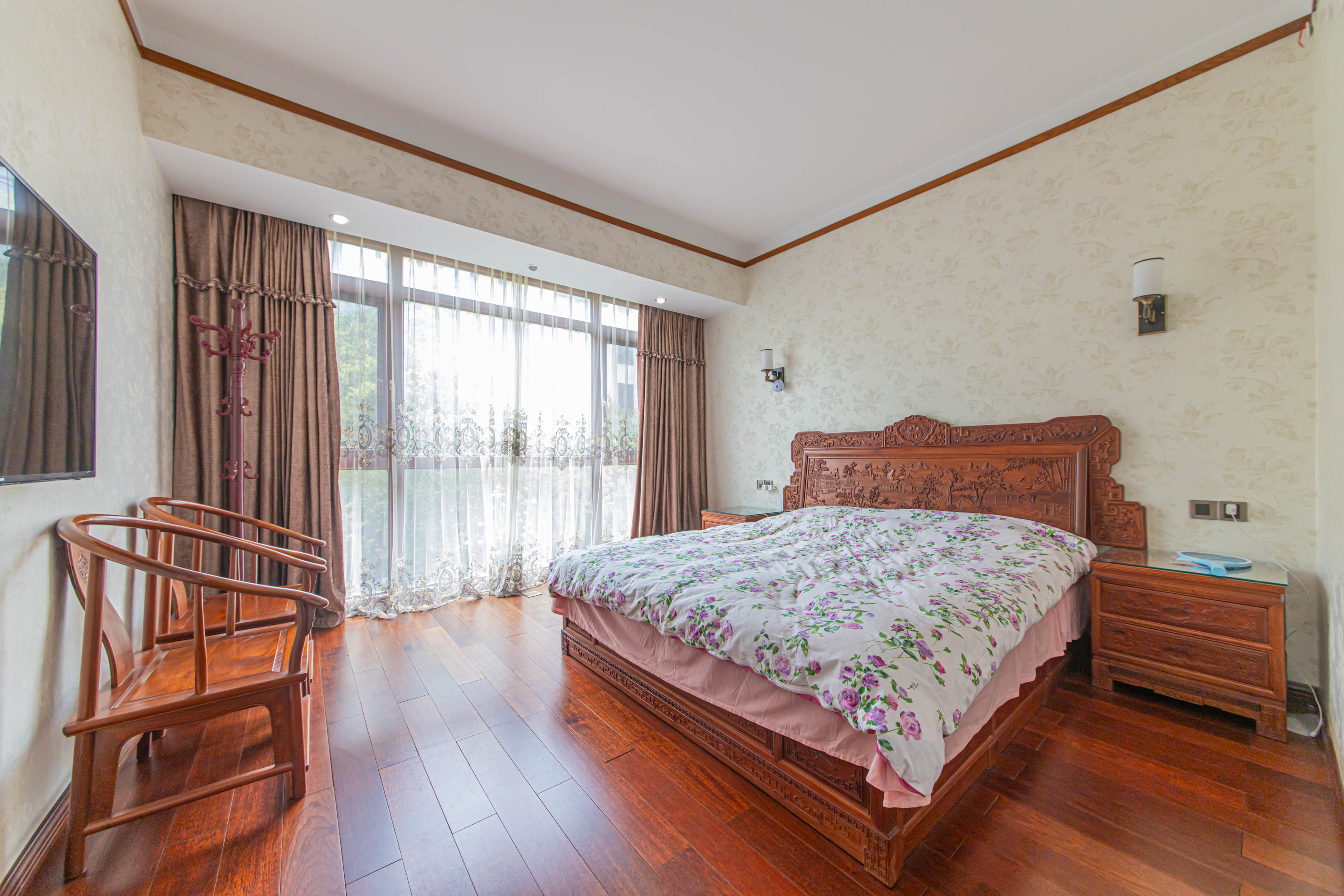 中建芙蓉和苑  4室2厅2卫    298.0万 中建芙蓉和苑  4室2厅2卫    298.0万卧室