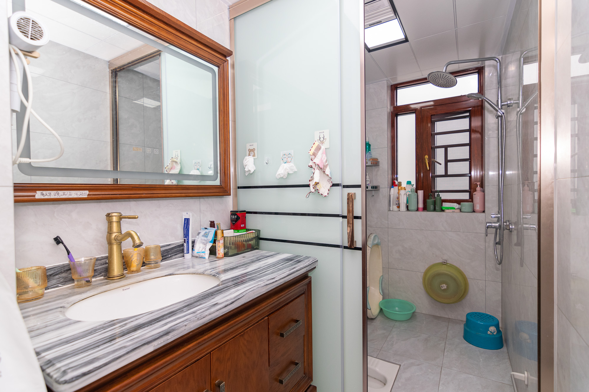 新华联梦想城 5室2厅2卫 155.0万 新华联梦想城 5室2厅2卫 155.0万卫生间