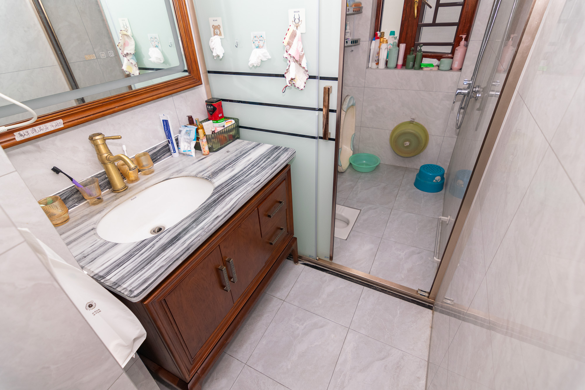 新华联梦想城 5室2厅2卫 155.0万 新华联梦想城 5室2厅2卫 155.0万卫生间