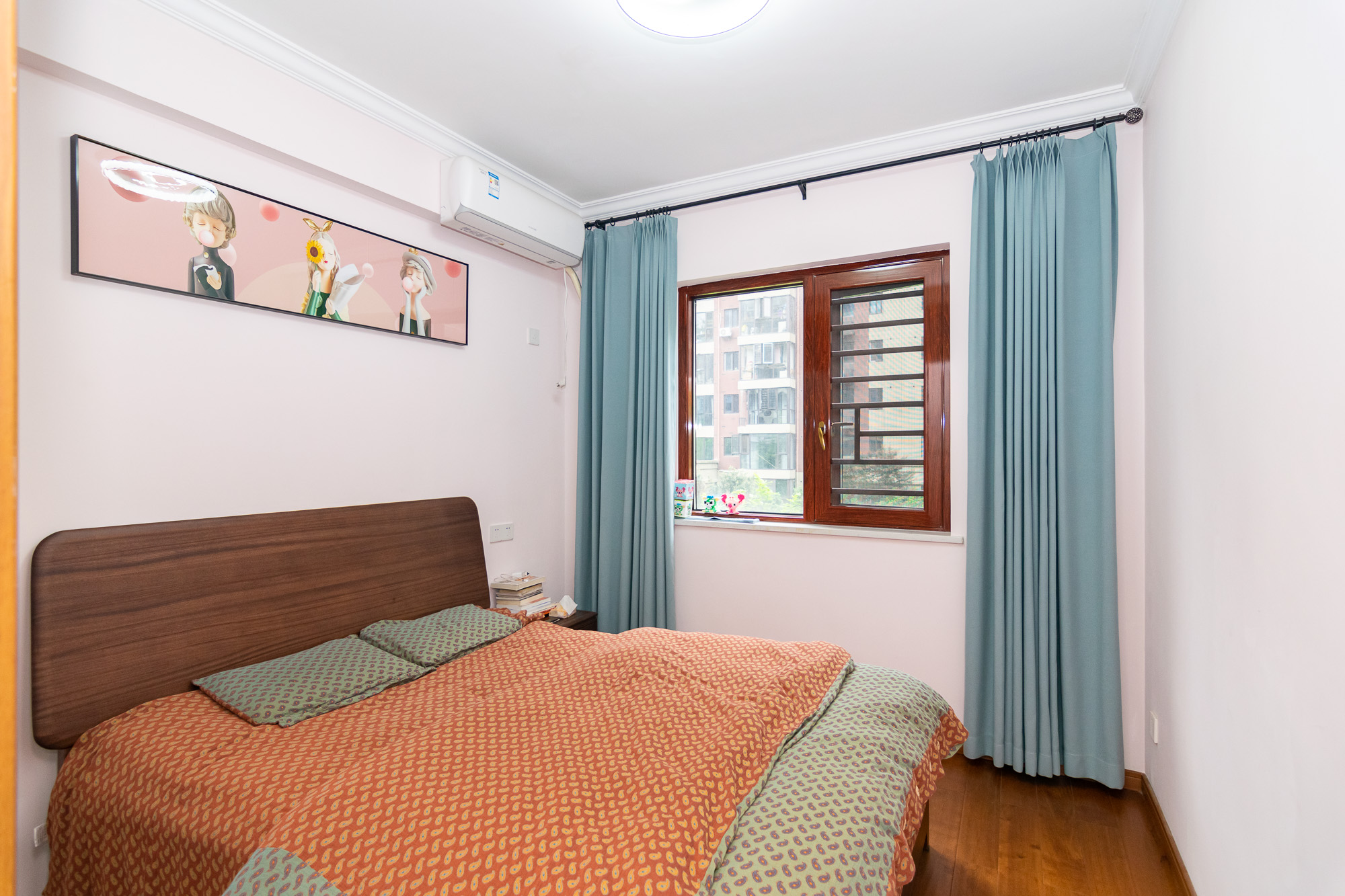 新华联梦想城 5室2厅2卫 155.0万 新华联梦想城 5室2厅2卫 155.0万卧室