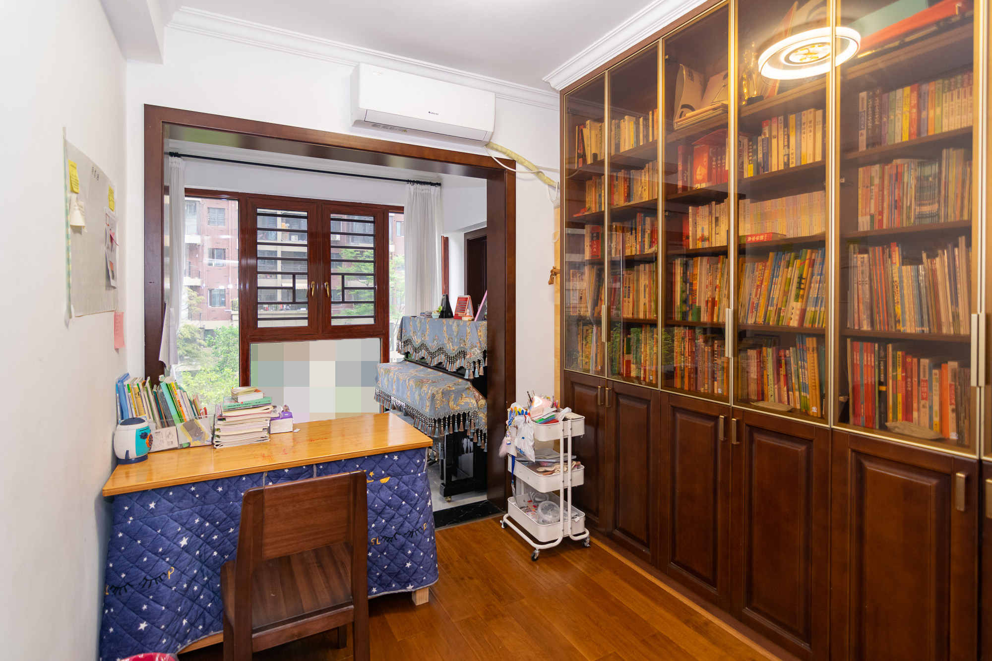 新华联梦想城 5室2厅2卫 155.0万 新华联梦想城 5室2厅2卫 155.0万卧室