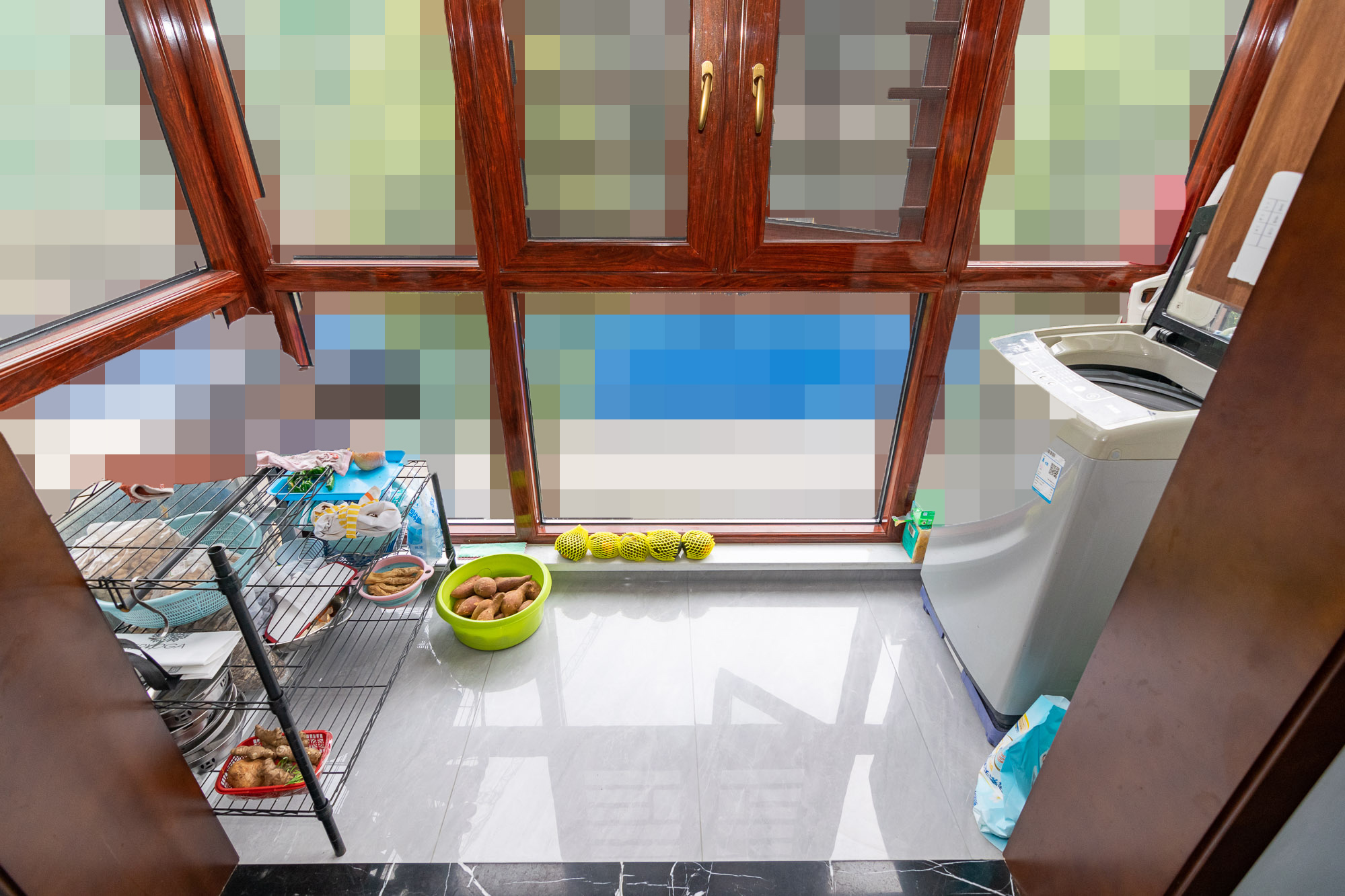 新华联梦想城 5室2厅2卫 155.0万 新华联梦想城 5室2厅2卫 155.0万阳台