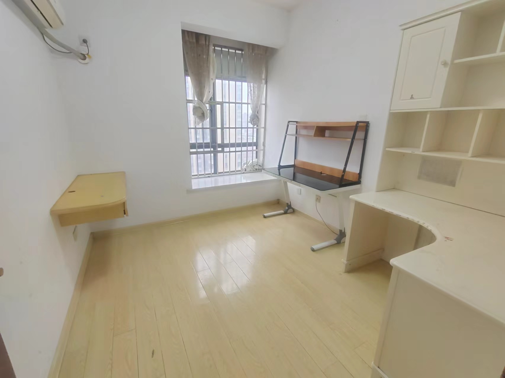 华晨御园 2室1厅1卫 42.0万 华晨御园 2室1厅1卫 42.0万室内图