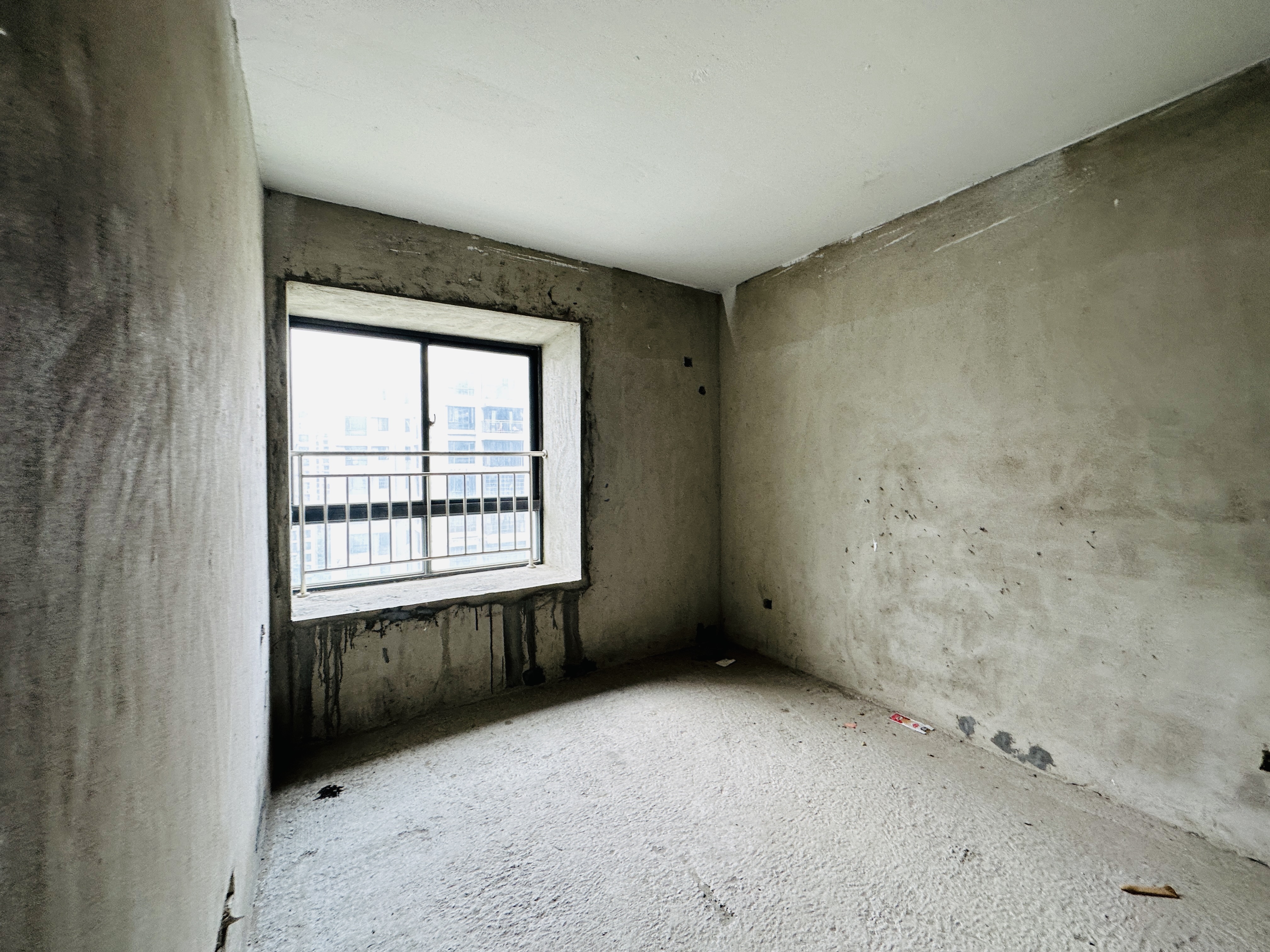 紫竹园  4室2厅2卫    185.0万 紫竹园  4室2厅2卫    185.0万卧室