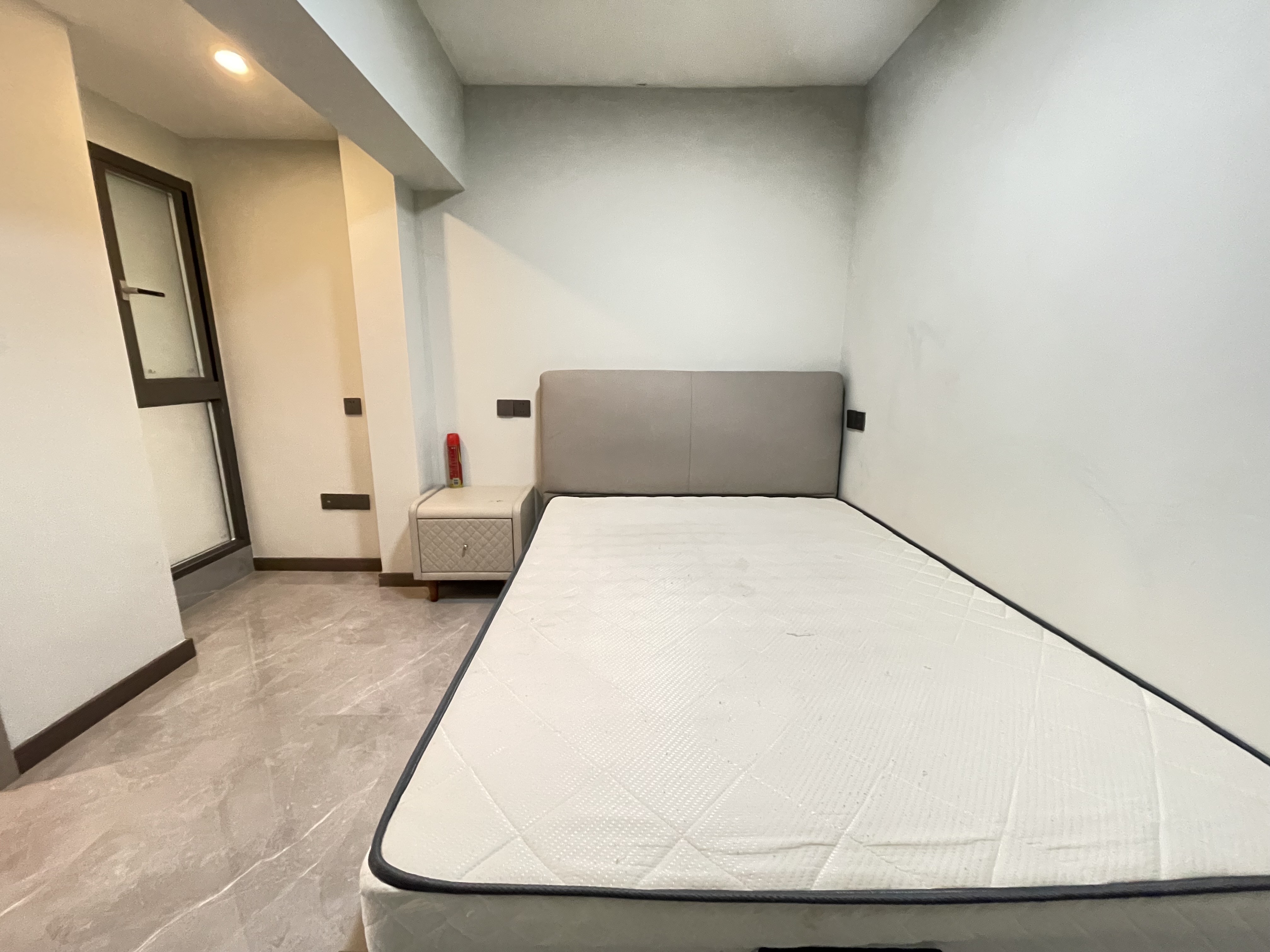 富力新天地三期  2室1厅1卫   1600.00元/月室内图