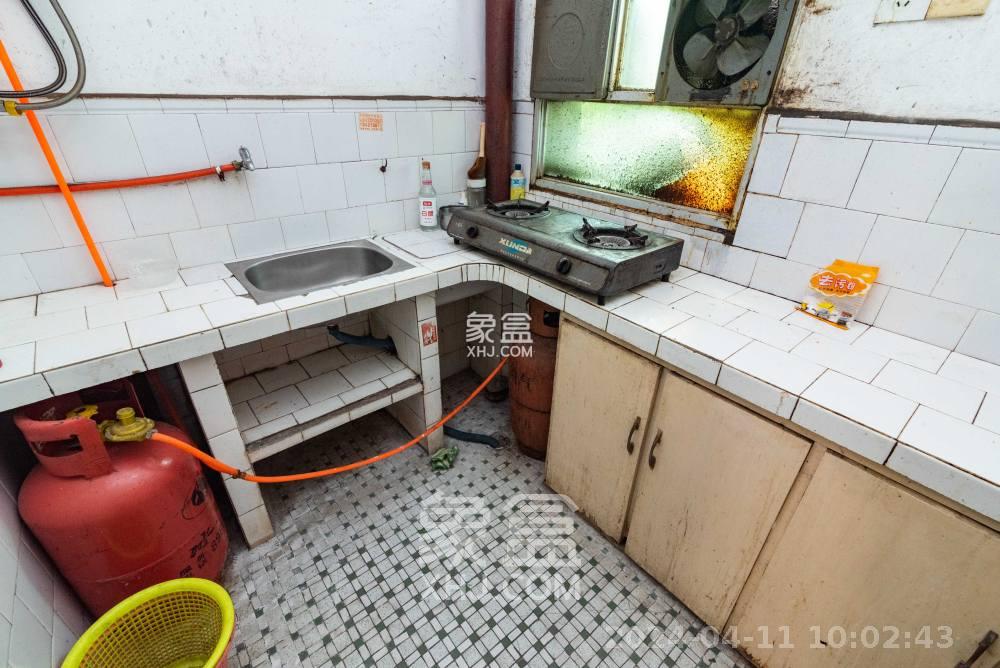 丝茅冲工商银行宿舍  2室1厅1卫   1200.00元/月室内图