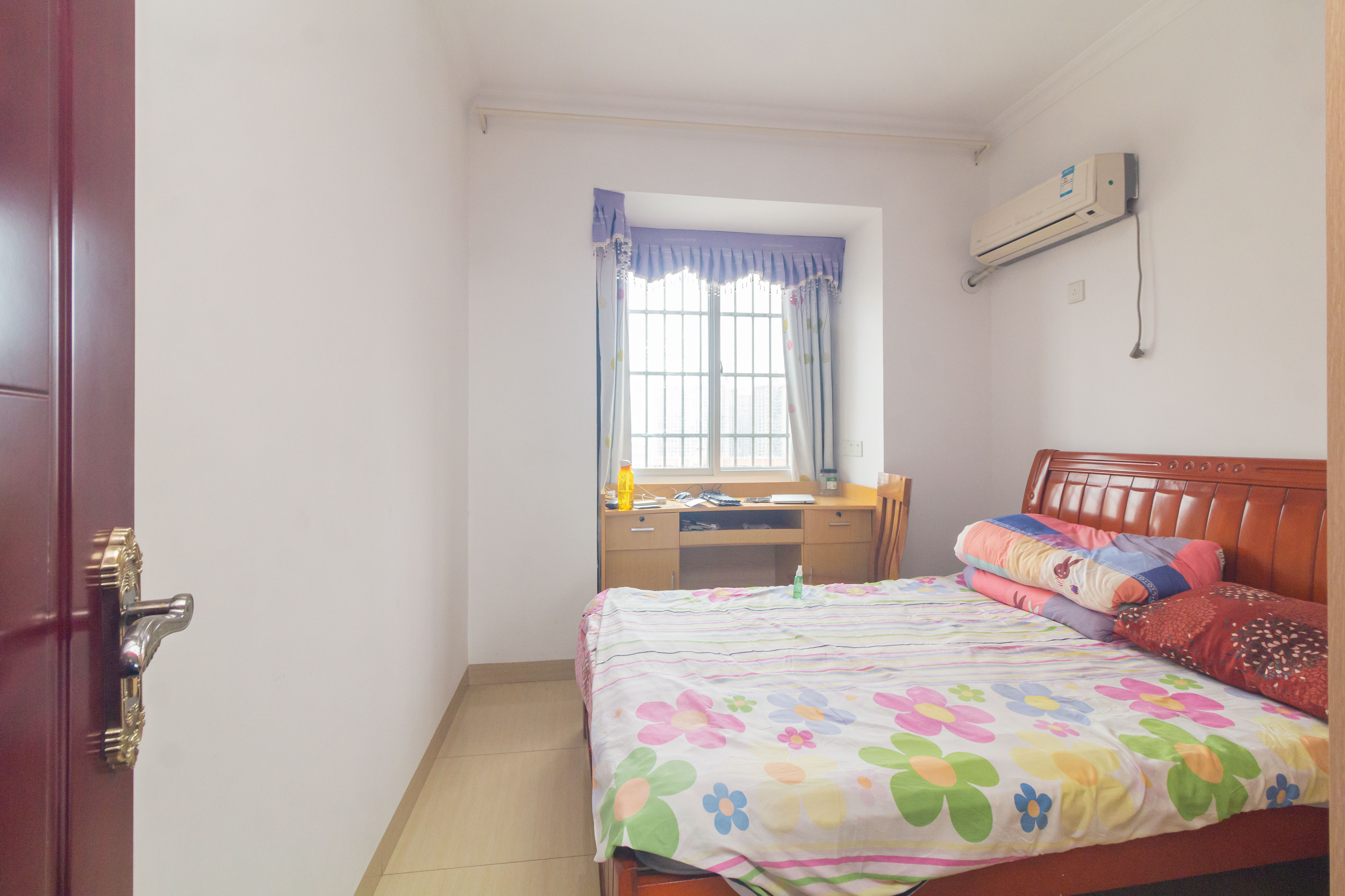 爵士湘 3室2厅1卫 90.0万 爵士湘 3室2厅1卫 90.0万卧室