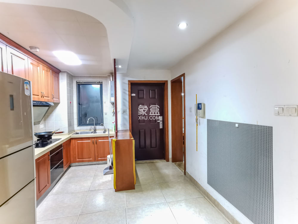三一街區(qū)  3室2廳1衛(wèi)   53.80萬(wàn)