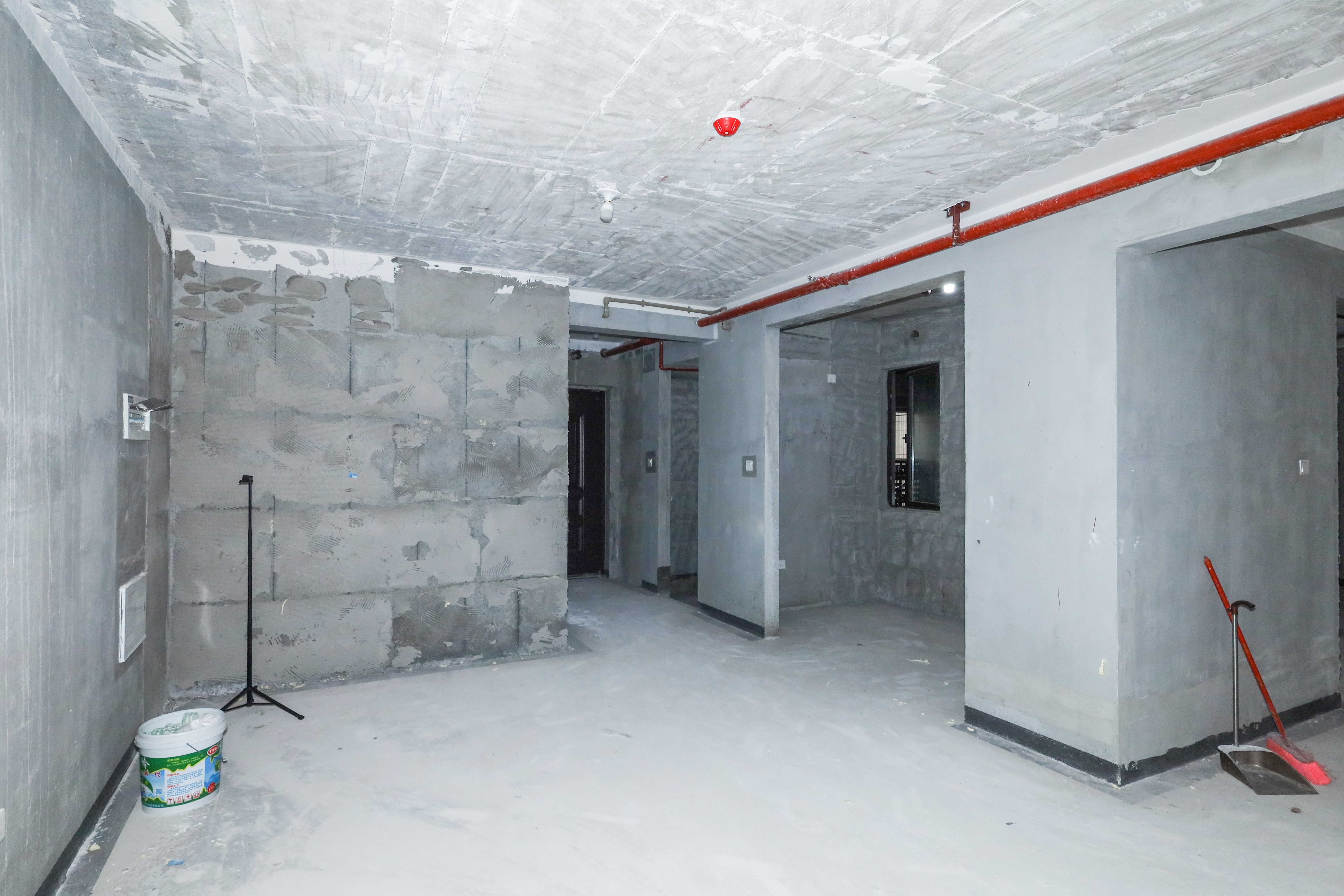 建发央著  4室2厅2卫   262.00万其他