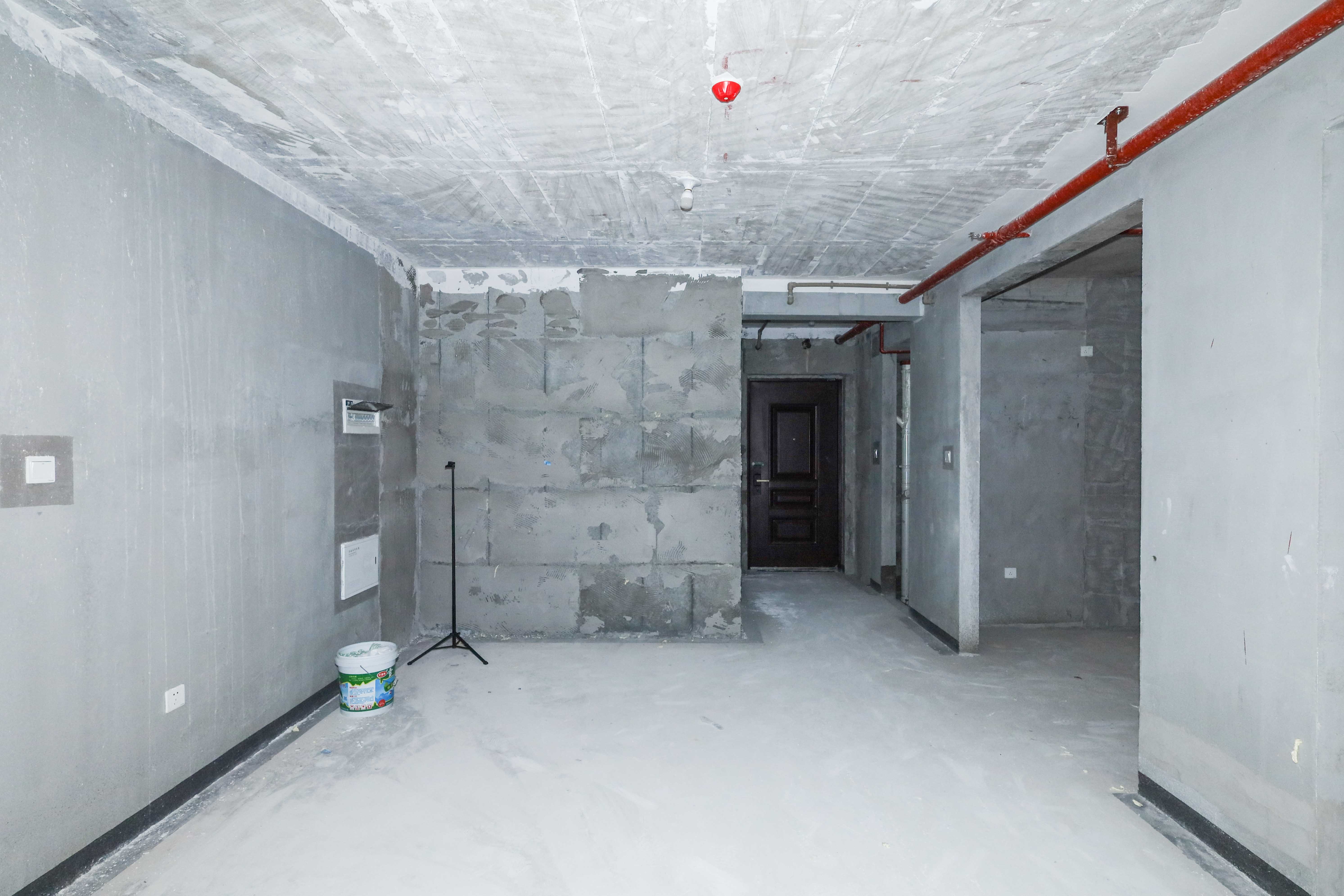 建发央著  4室2厅2卫   262.00万其他
