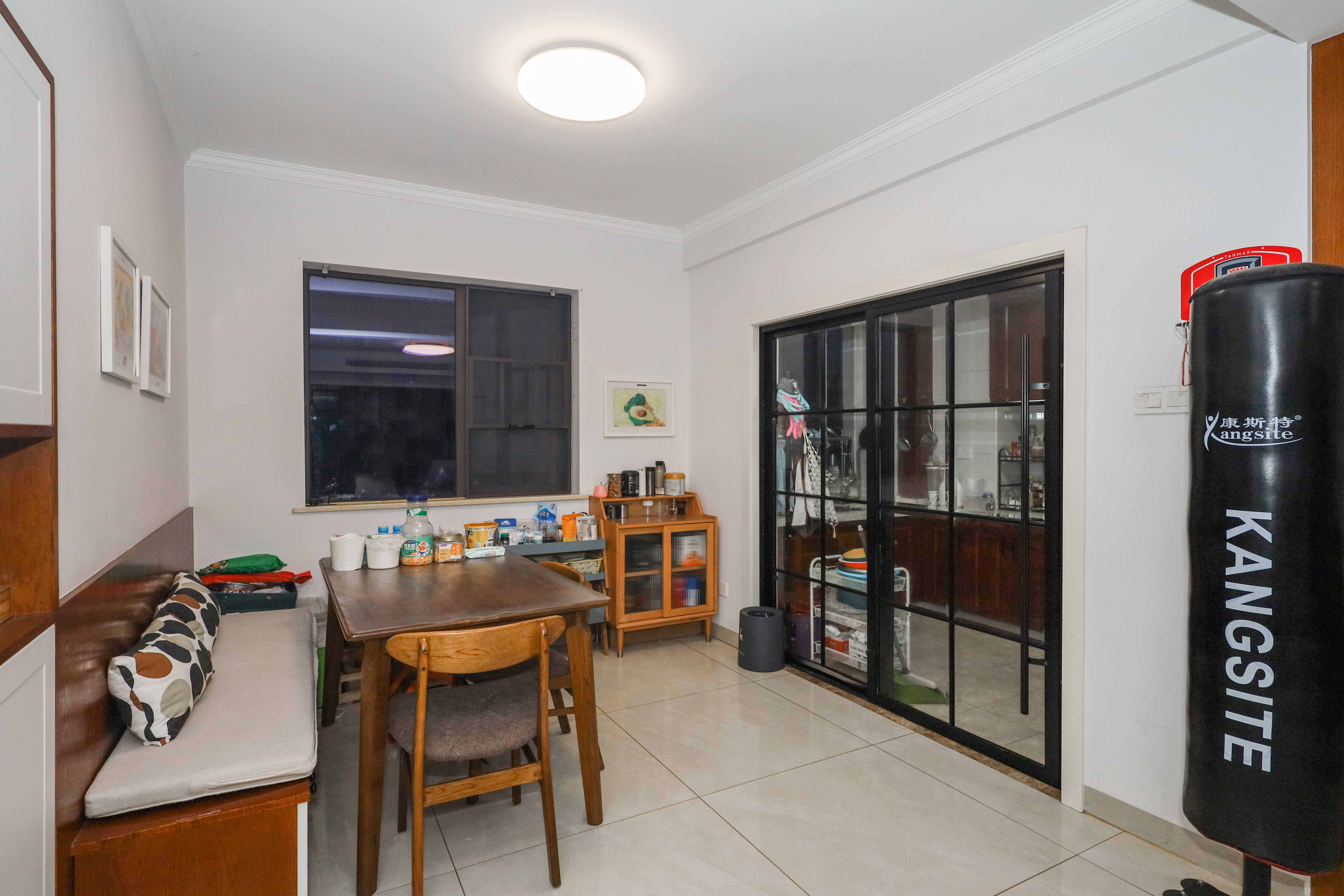 中冶中央公园  4室2厅2卫    145.0万 中冶中央公园  4室2厅2卫    145.0万其他