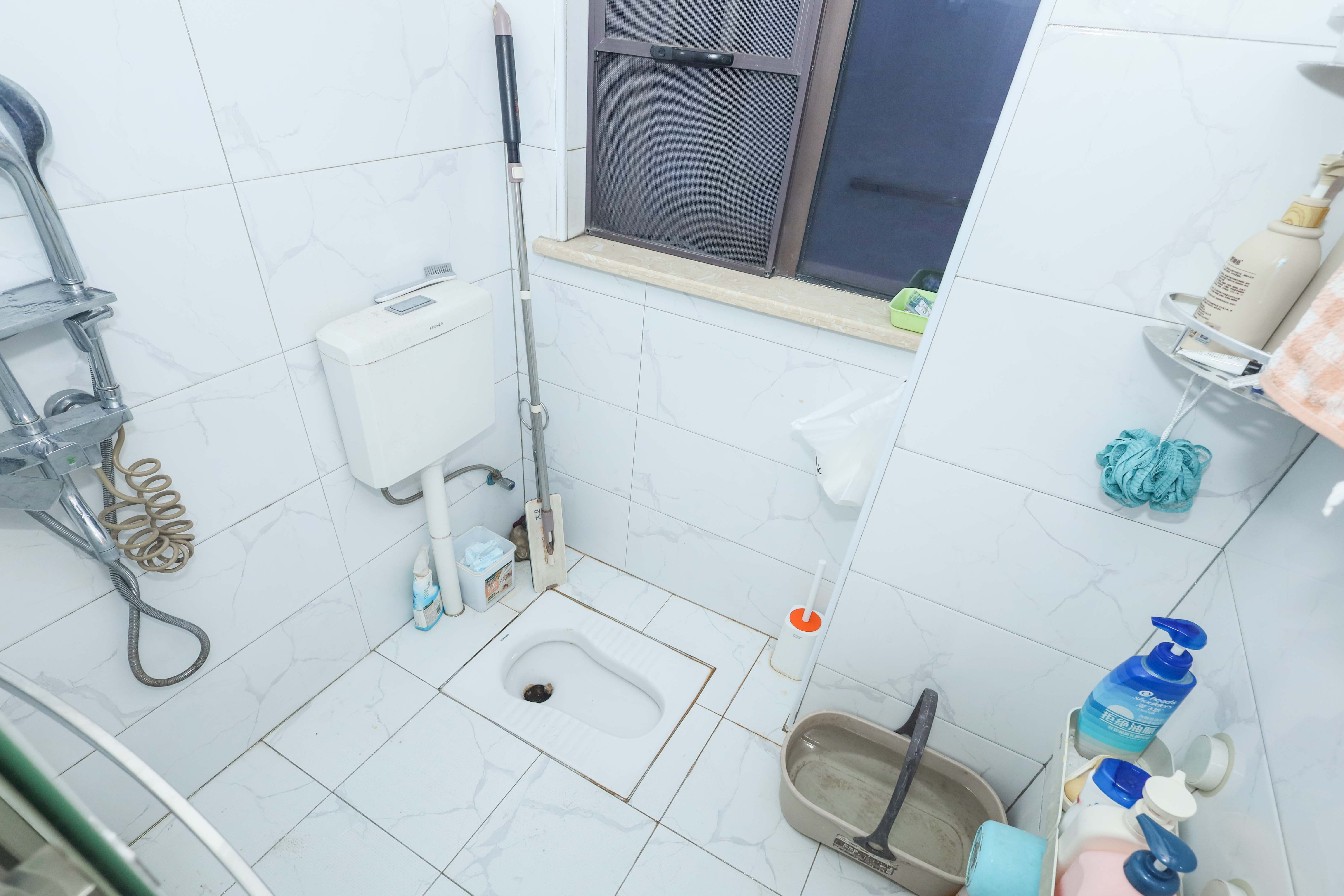 中冶中央公园  4室2厅2卫    145.0万 中冶中央公园  4室2厅2卫    145.0万卫生间