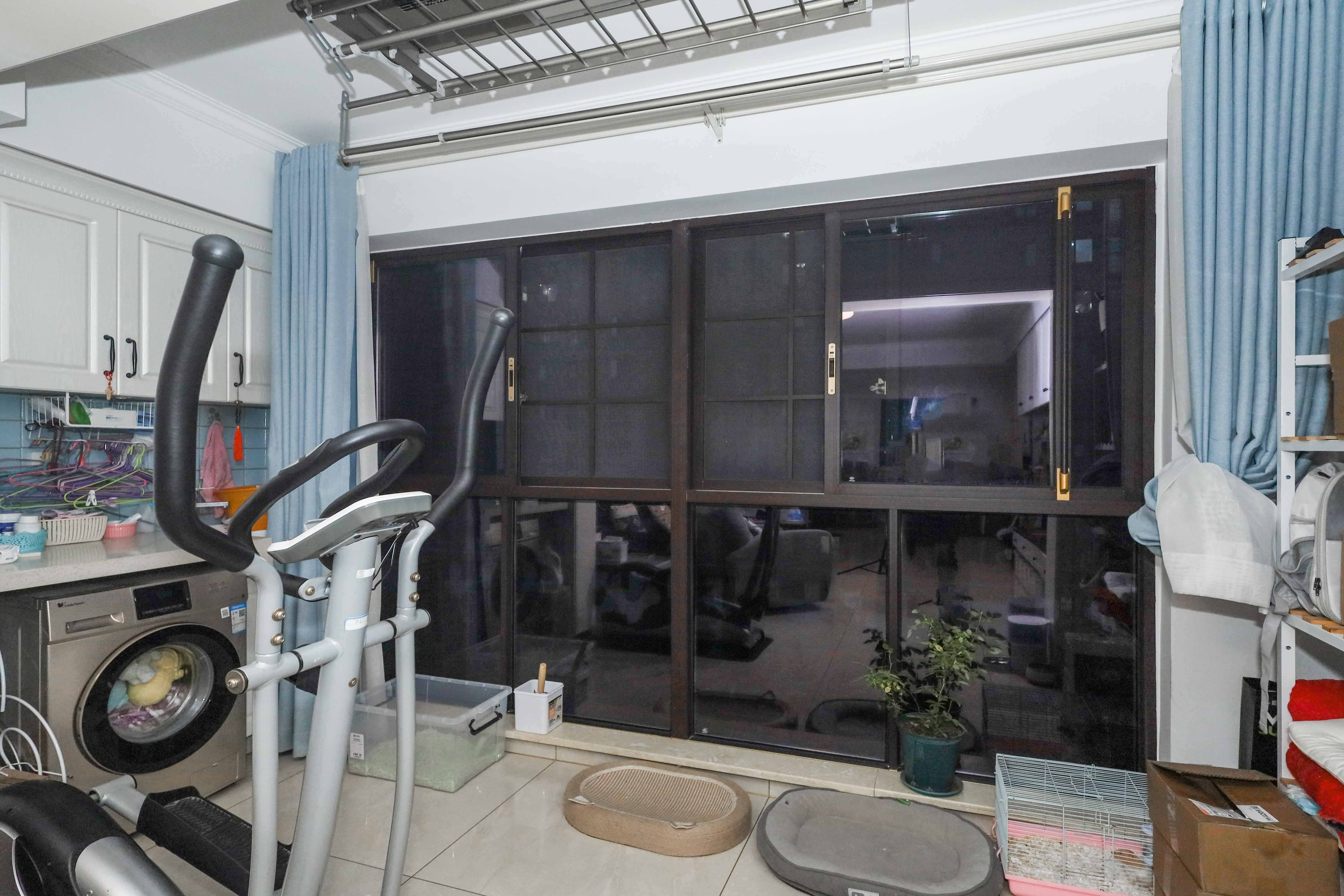 中冶中央公园  4室2厅2卫    145.0万阳台