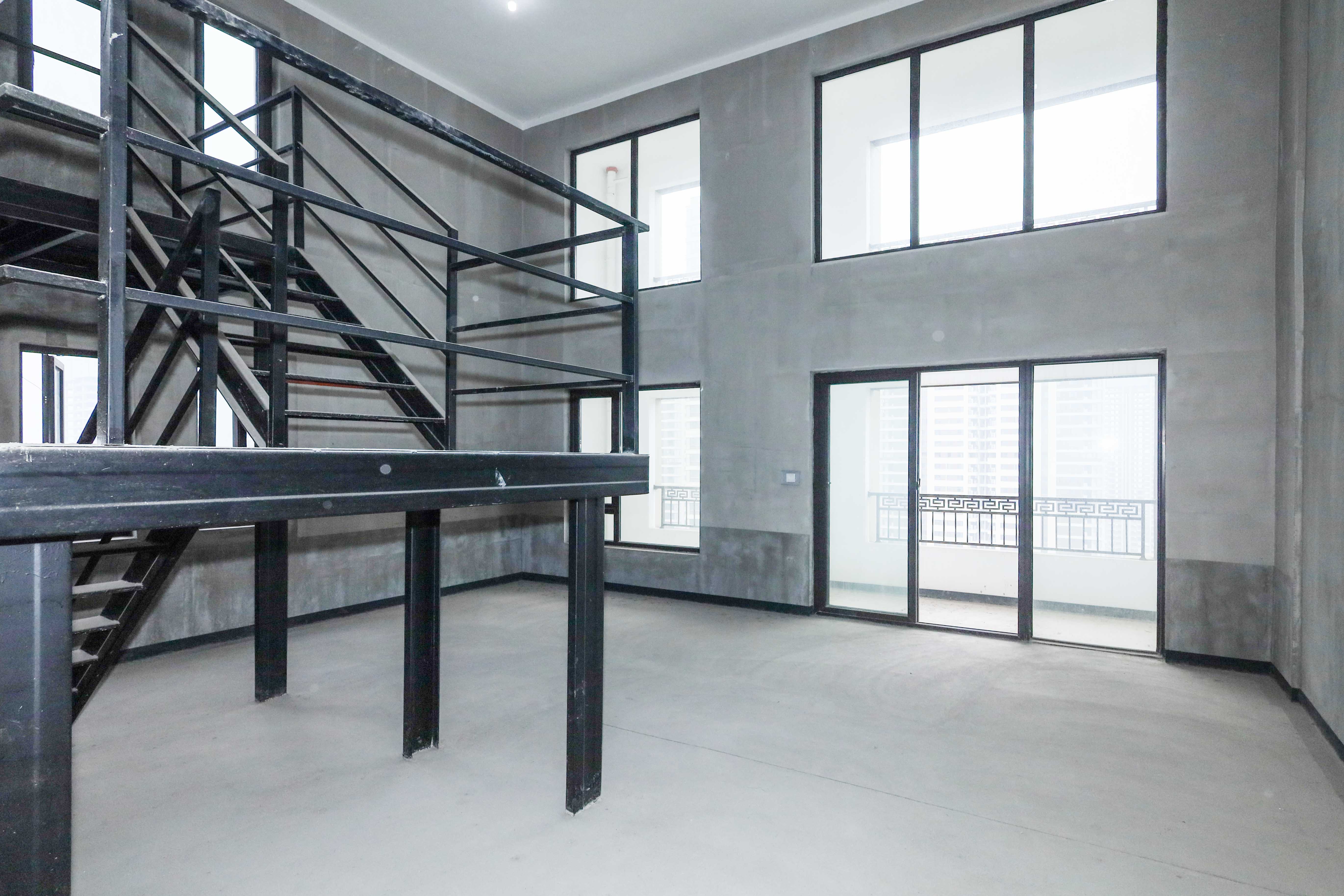 建发央著  5室2厅2卫   286.00万