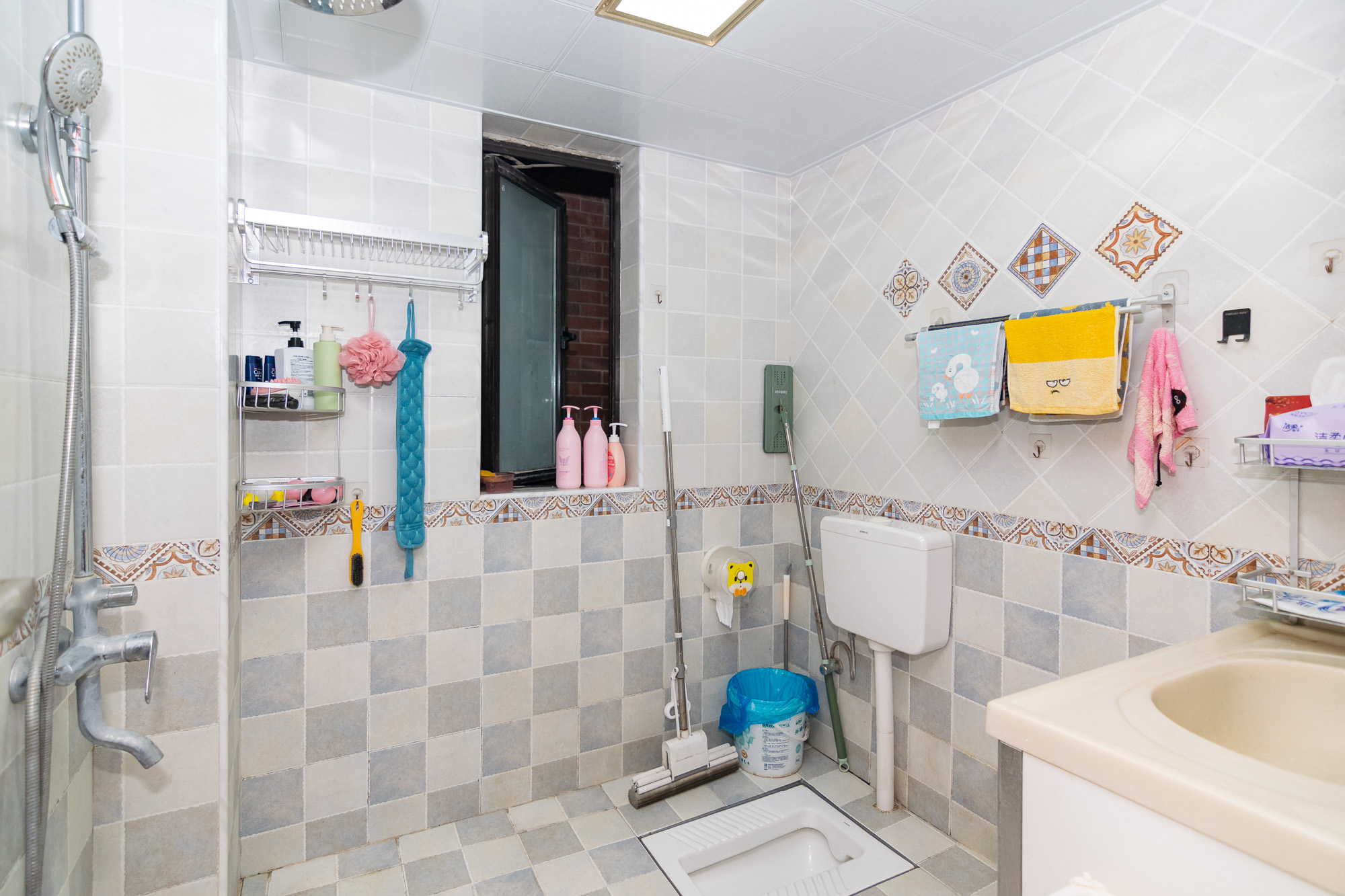 新城国际花都 2室1厅1卫 58.0万 新城国际花都 2室1厅1卫 58.0万卫生间