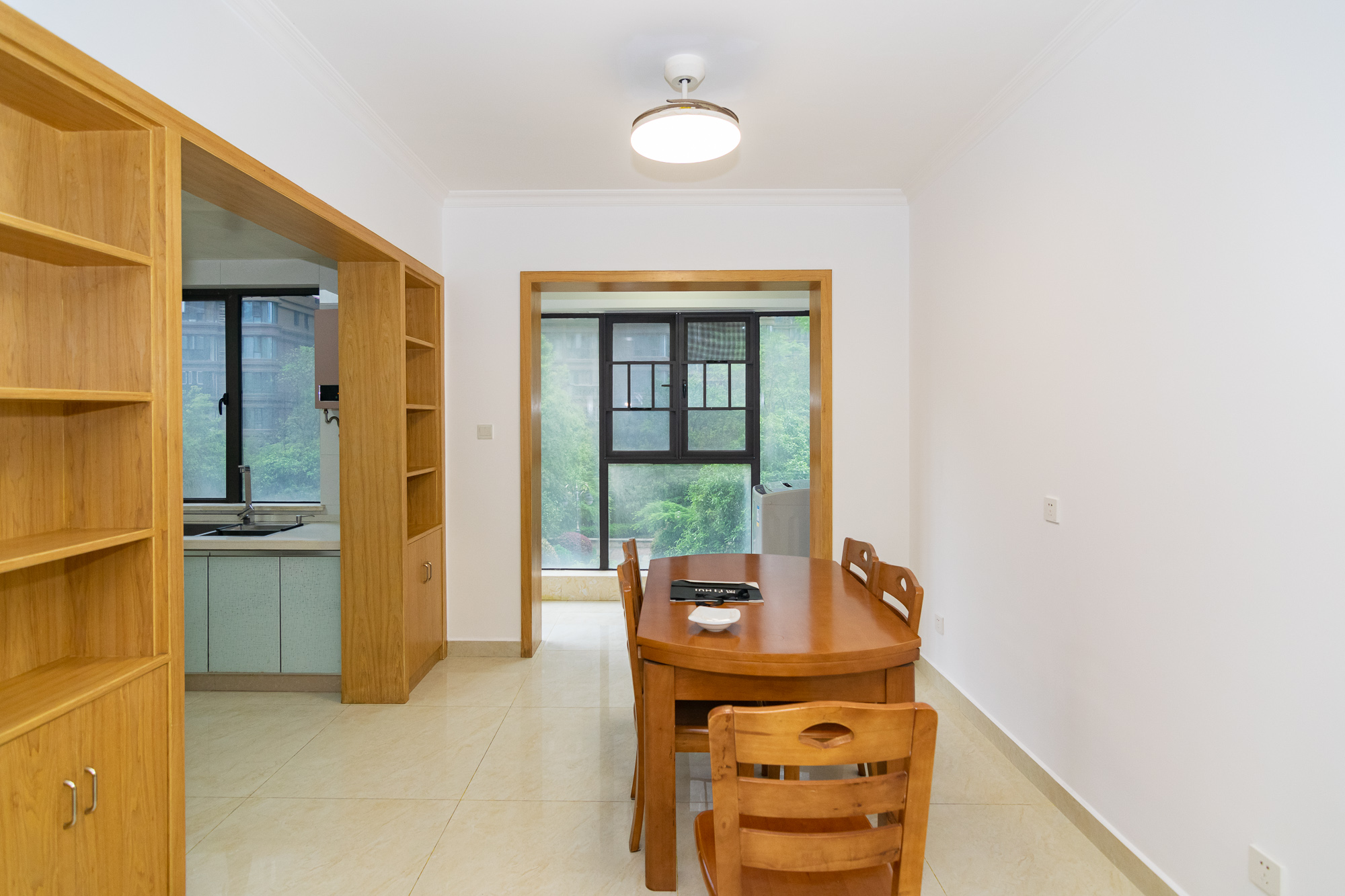 润和长郡(润和紫郡二三期) 5室2厅2卫 128.0万 润和长郡(润和紫郡二三期) 5室2厅2卫 128.0万客厅