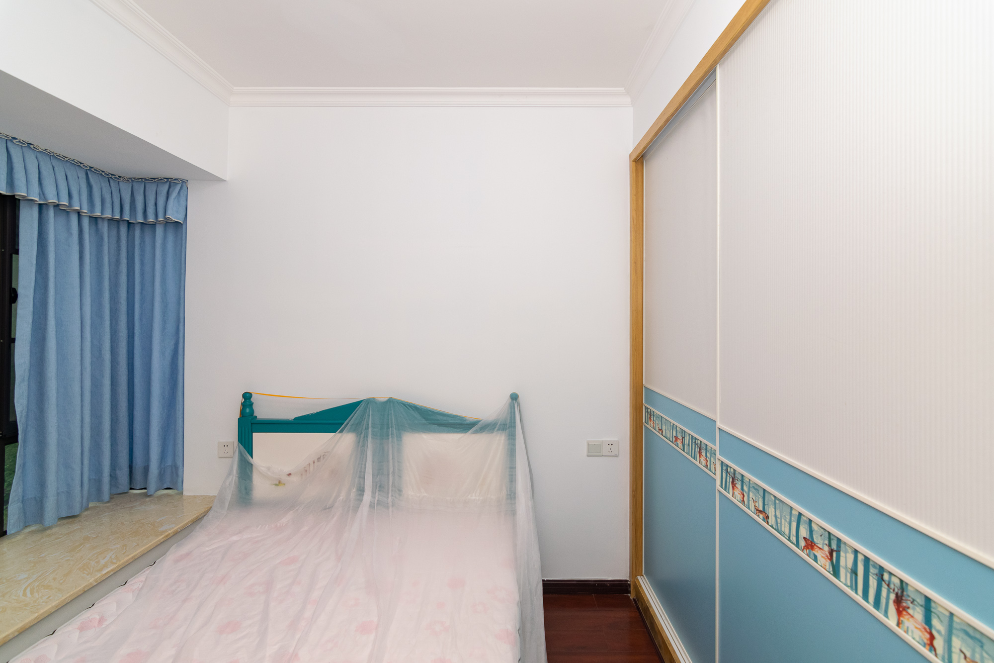 润和长郡(润和紫郡二三期) 5室2厅2卫 128.0万 润和长郡(润和紫郡二三期) 5室2厅2卫 128.0万卧室