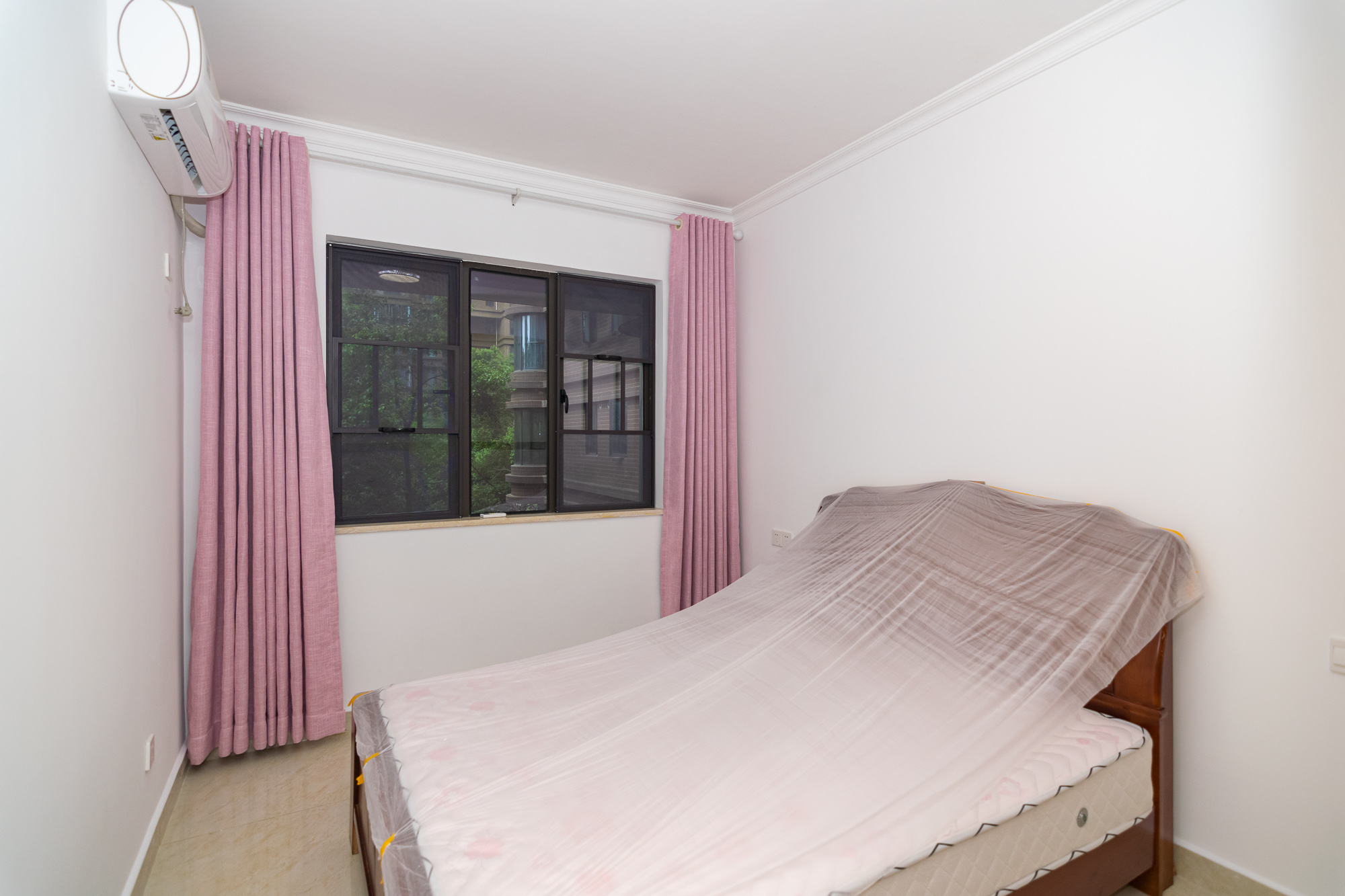 润和长郡(润和紫郡二三期) 5室2厅2卫 128.0万 润和长郡(润和紫郡二三期) 5室2厅2卫 128.0万卧室