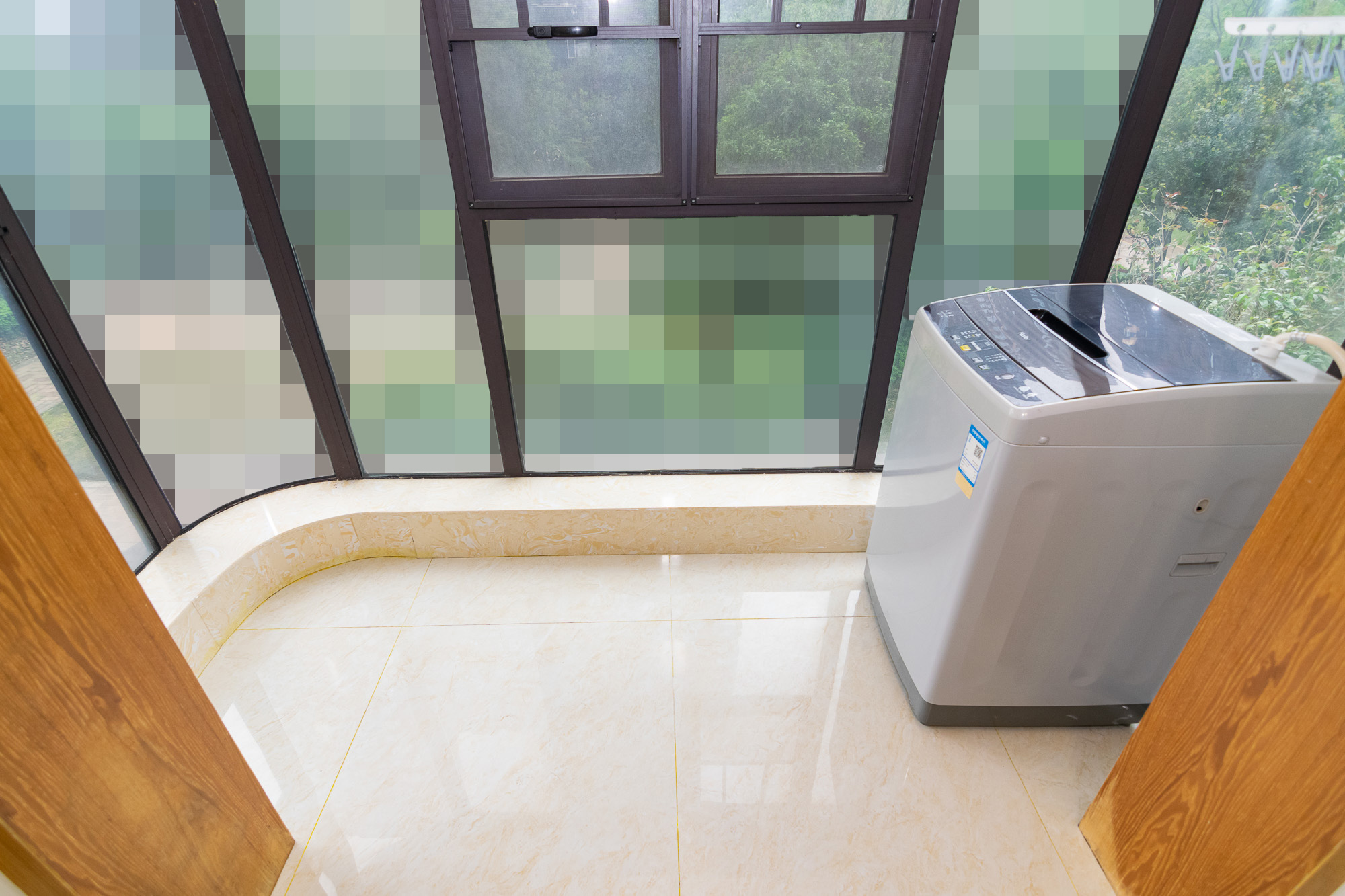 润和长郡(润和紫郡二三期) 5室2厅2卫 128.0万 润和长郡(润和紫郡二三期) 5室2厅2卫 128.0万阳台