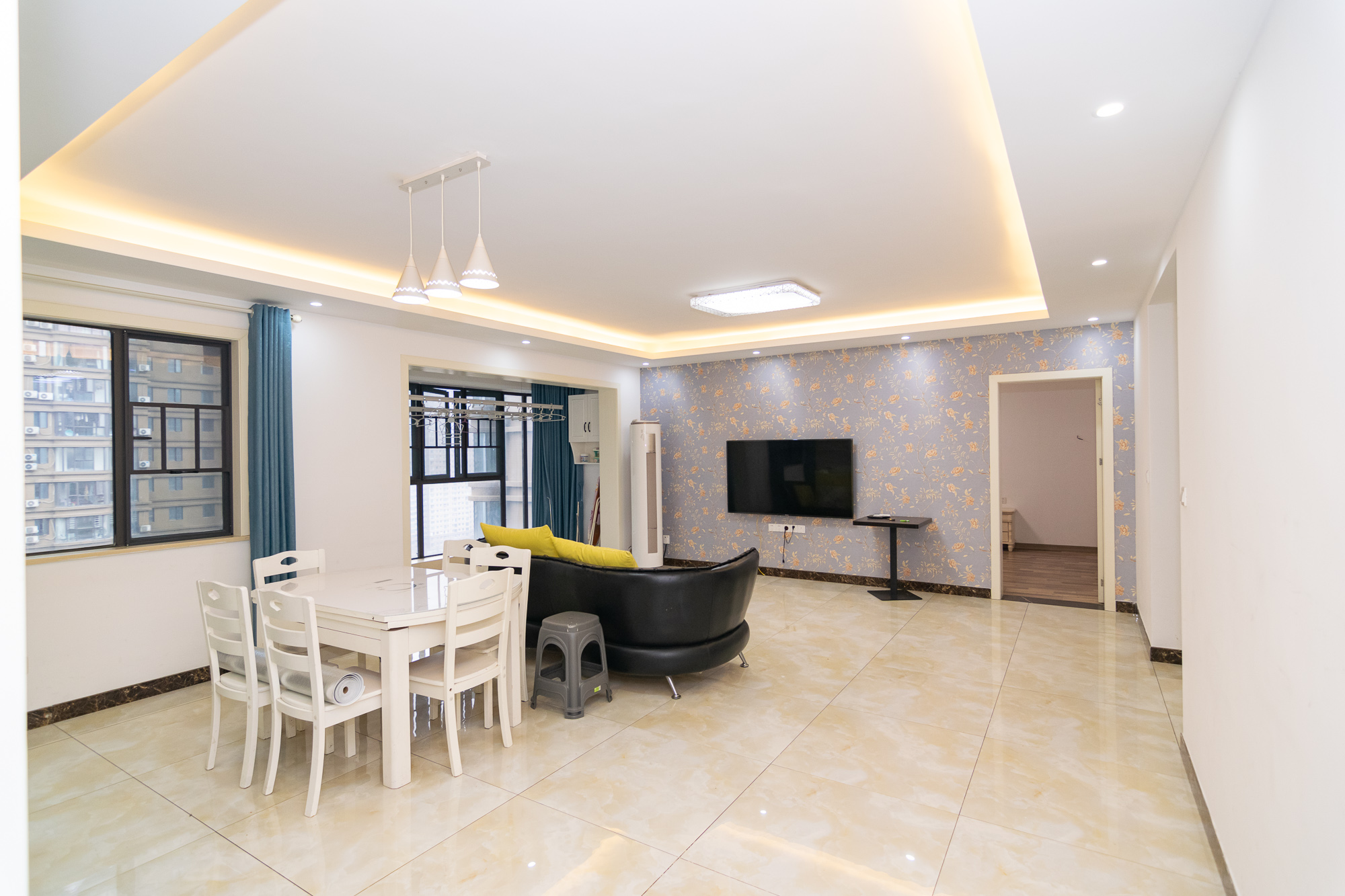 润和长郡(润和紫郡二三期) 4室2厅2卫 111.9万 润和长郡(润和紫郡二三期) 4室2厅2卫 111.9万客厅