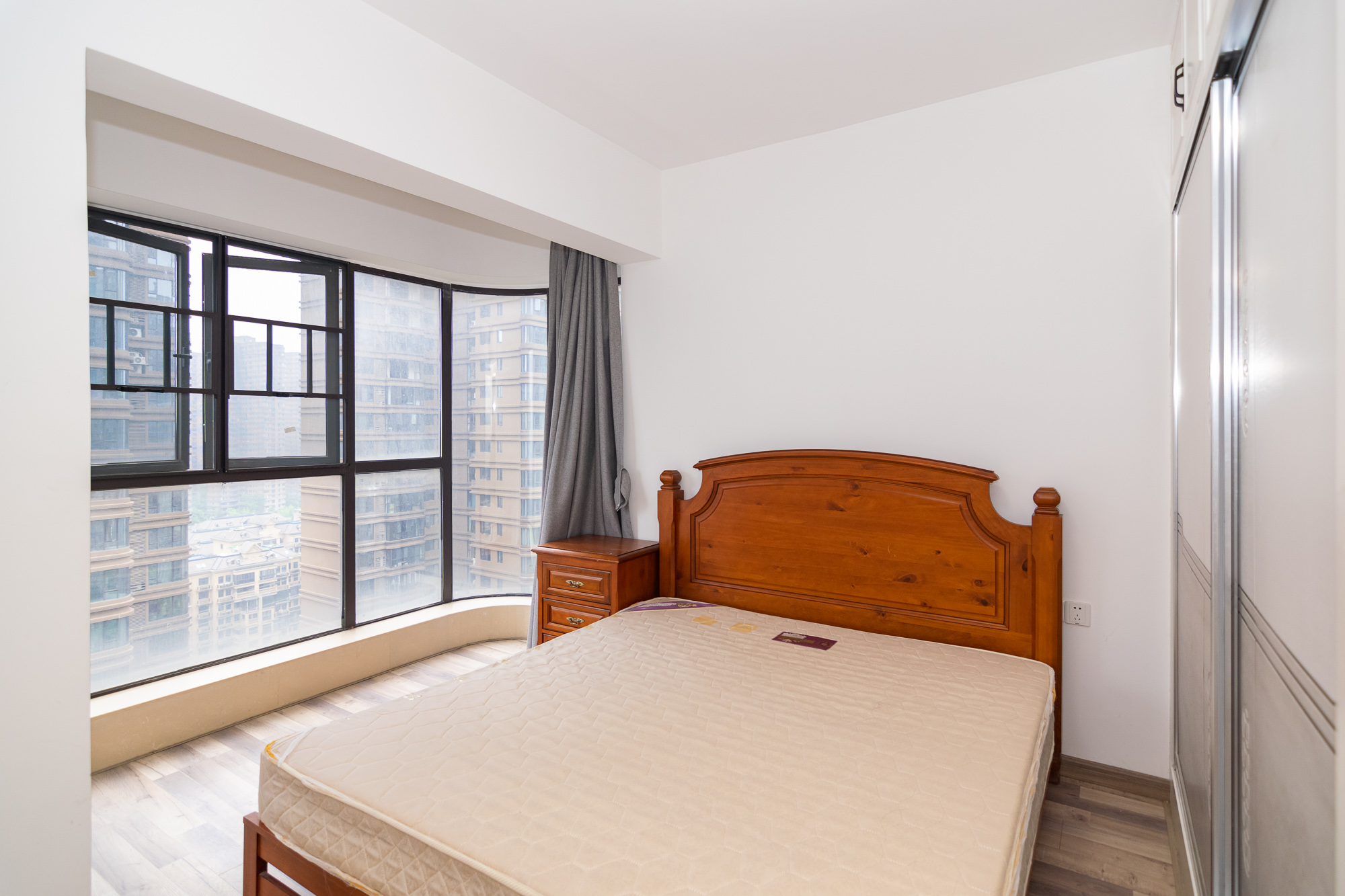 润和长郡(润和紫郡二三期) 4室2厅2卫 111.9万 润和长郡(润和紫郡二三期) 4室2厅2卫 111.9万卧室