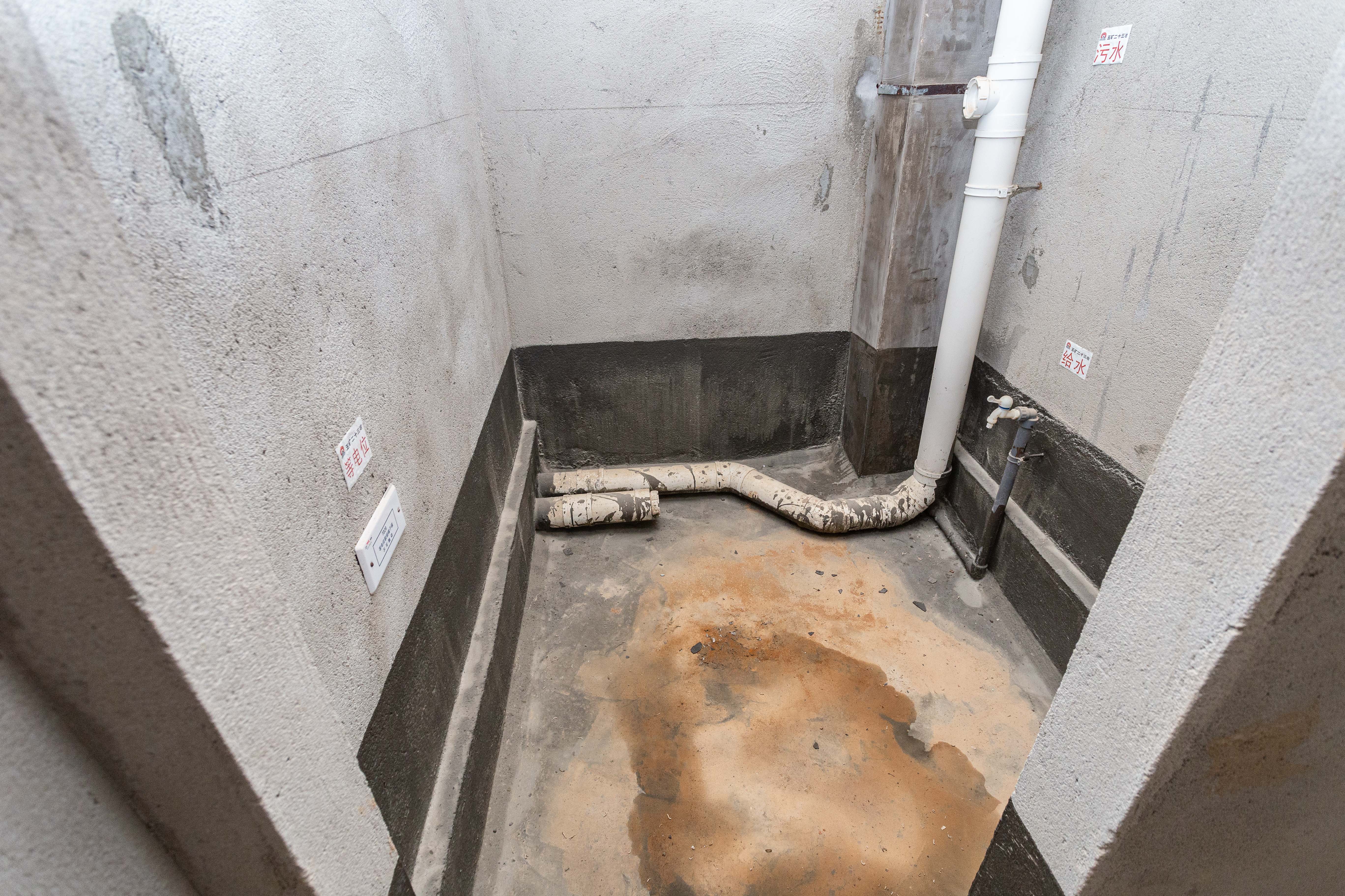 龙湖璟宸原著（龙湖紫宸）  5室2厅3卫   350.00万卫生间