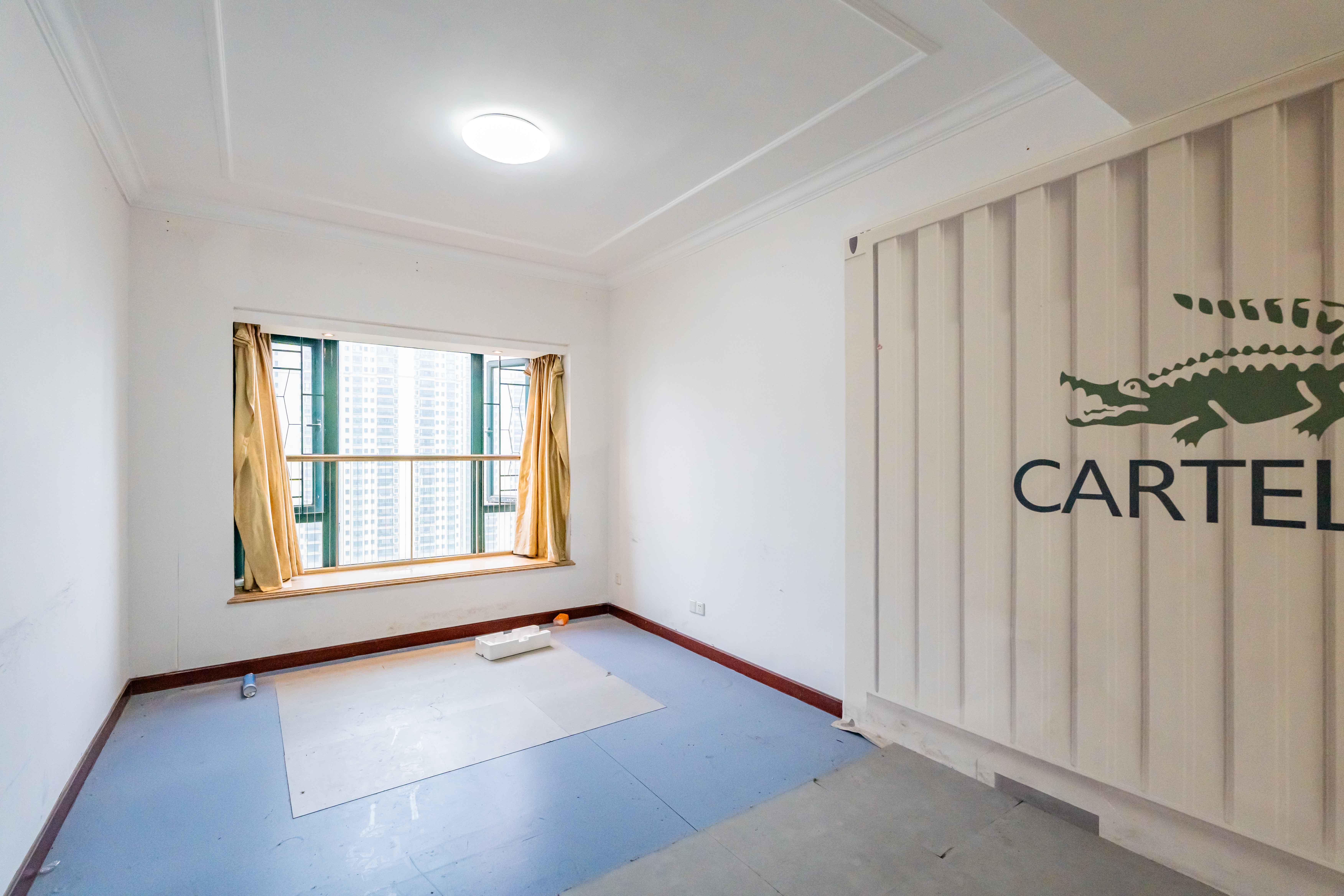 恒大雅苑 5室2厅1卫 248.0万 恒大雅苑 5室2厅1卫 248.0万卧室