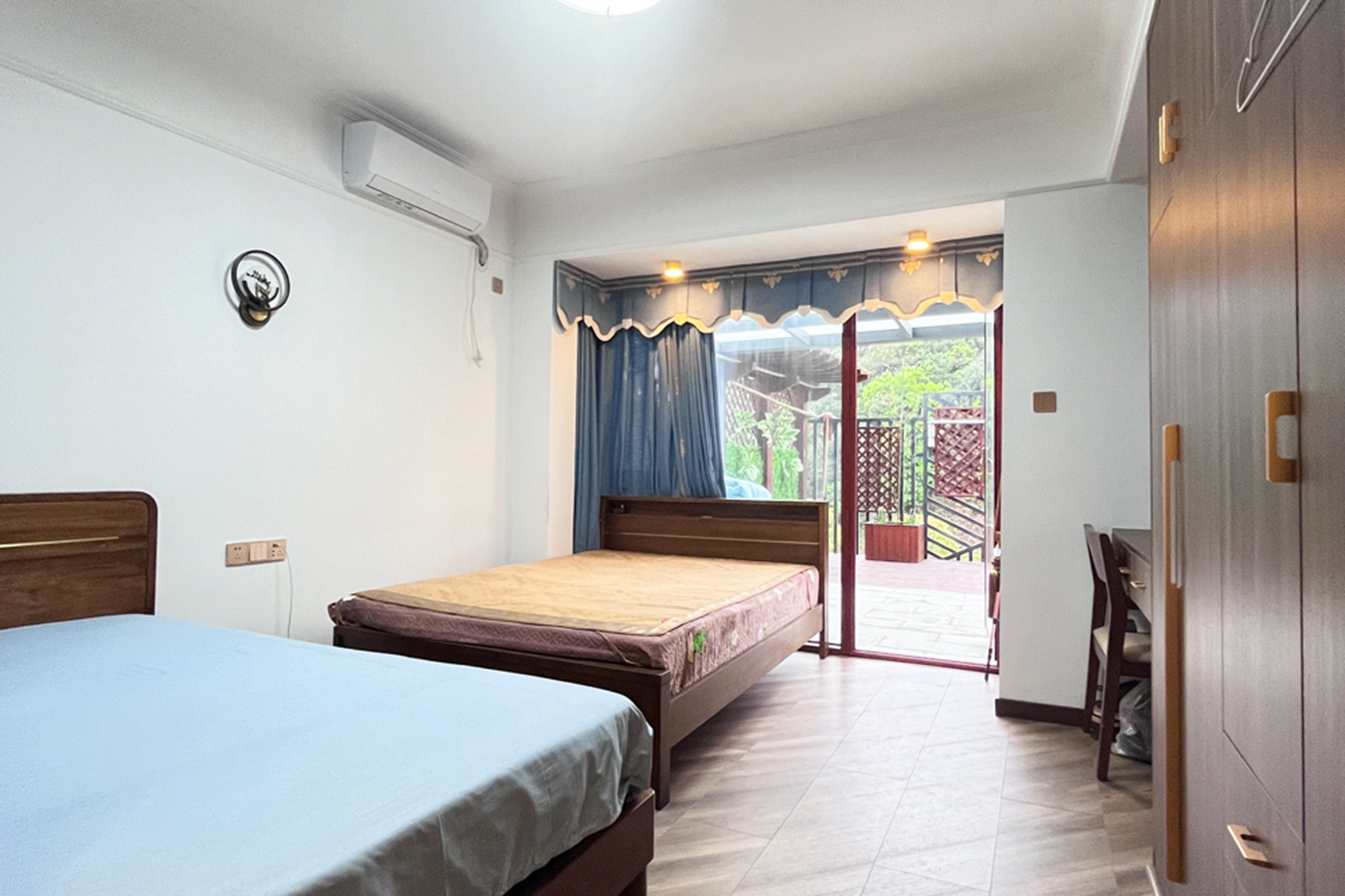 时光潇湘学府(浔学苑)  3室2厅2卫    99.88万 时光潇湘学府(浔学苑)  3室2厅2卫    99.88万卧室