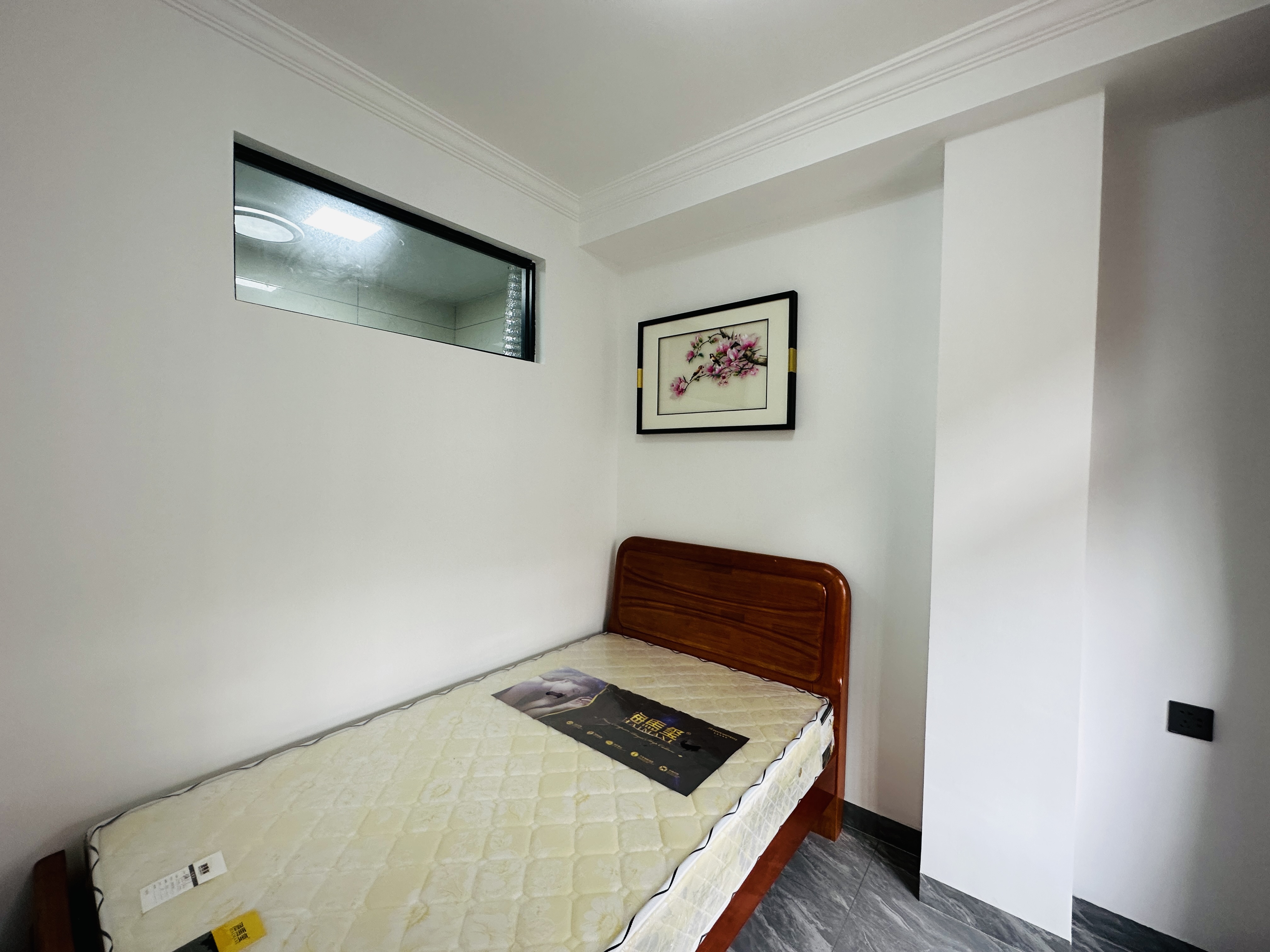 德派斯大厦 3室2厅1卫 105.0万 德派斯大厦 3室2厅1卫 105.0万卧室